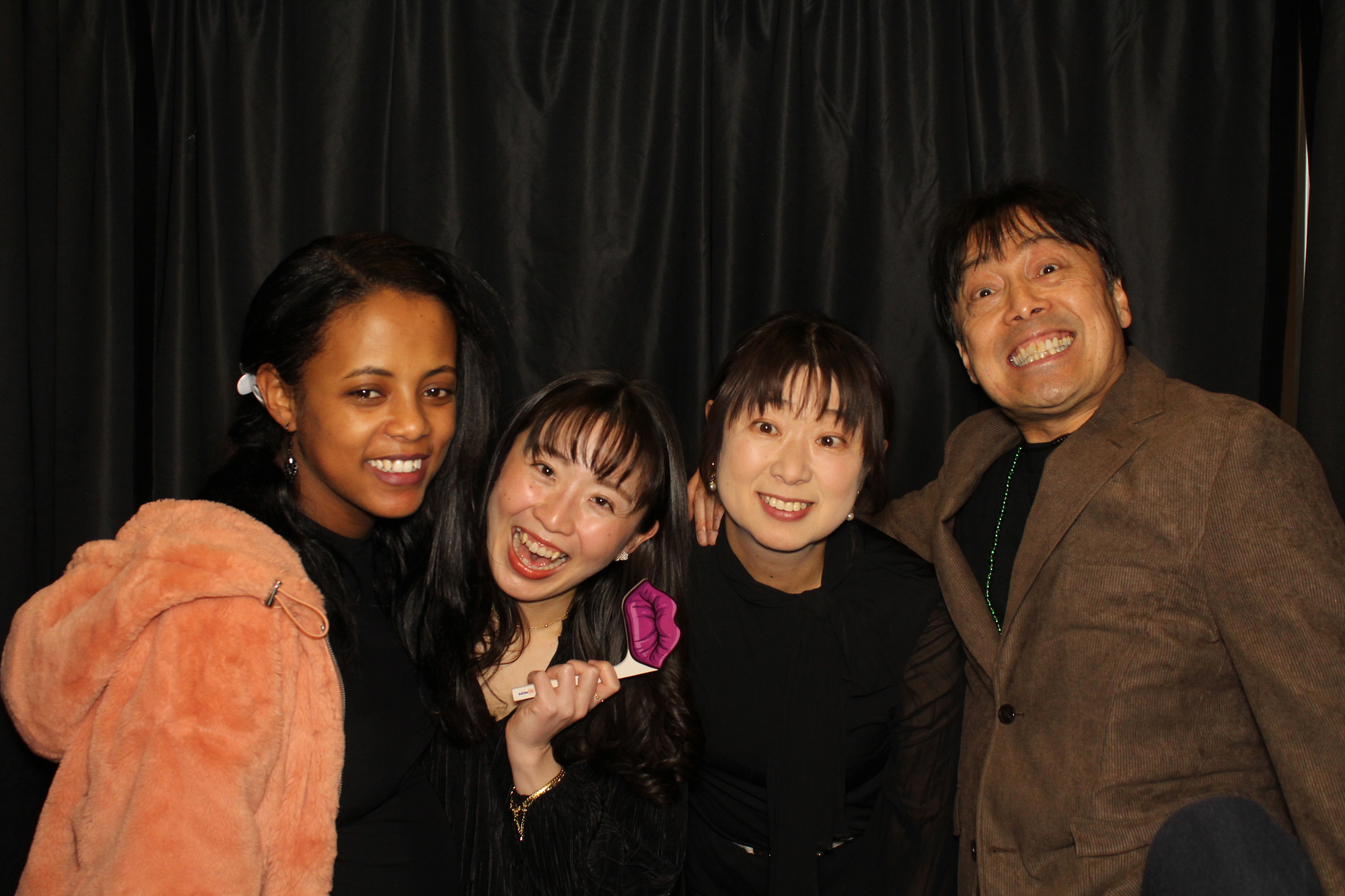 USUI International Holiday Party | View more photos from the event at gallery.photoboothcincy.com/u/PhotoBoothCincy/USUI-International-Holiday-Party-0
