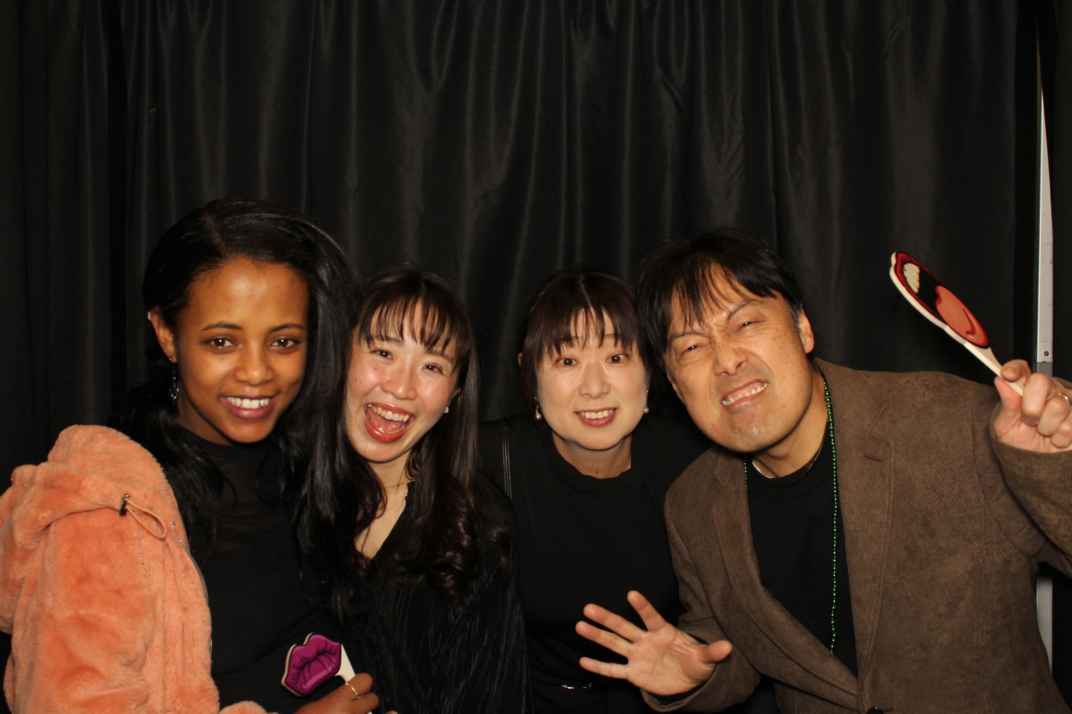 USUI International Holiday Party | View more photos from the event at gallery.photoboothcincy.com/u/PhotoBoothCincy/USUI-International-Holiday-Party
