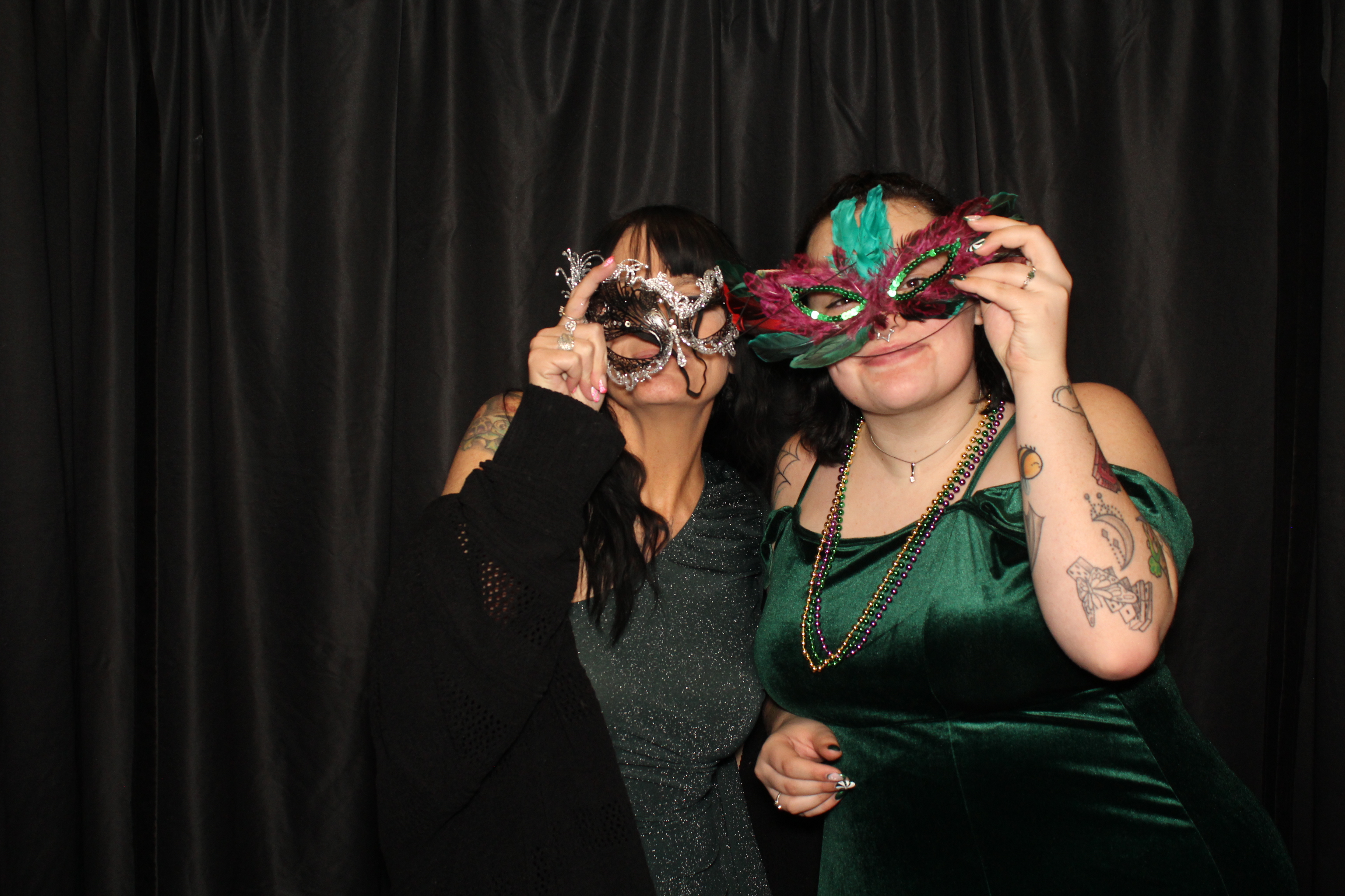 USUI International Holiday Party | View more photos from the event at gallery.photoboothcincy.com/u/PhotoBoothCincy/USUI-International-Holiday-Party