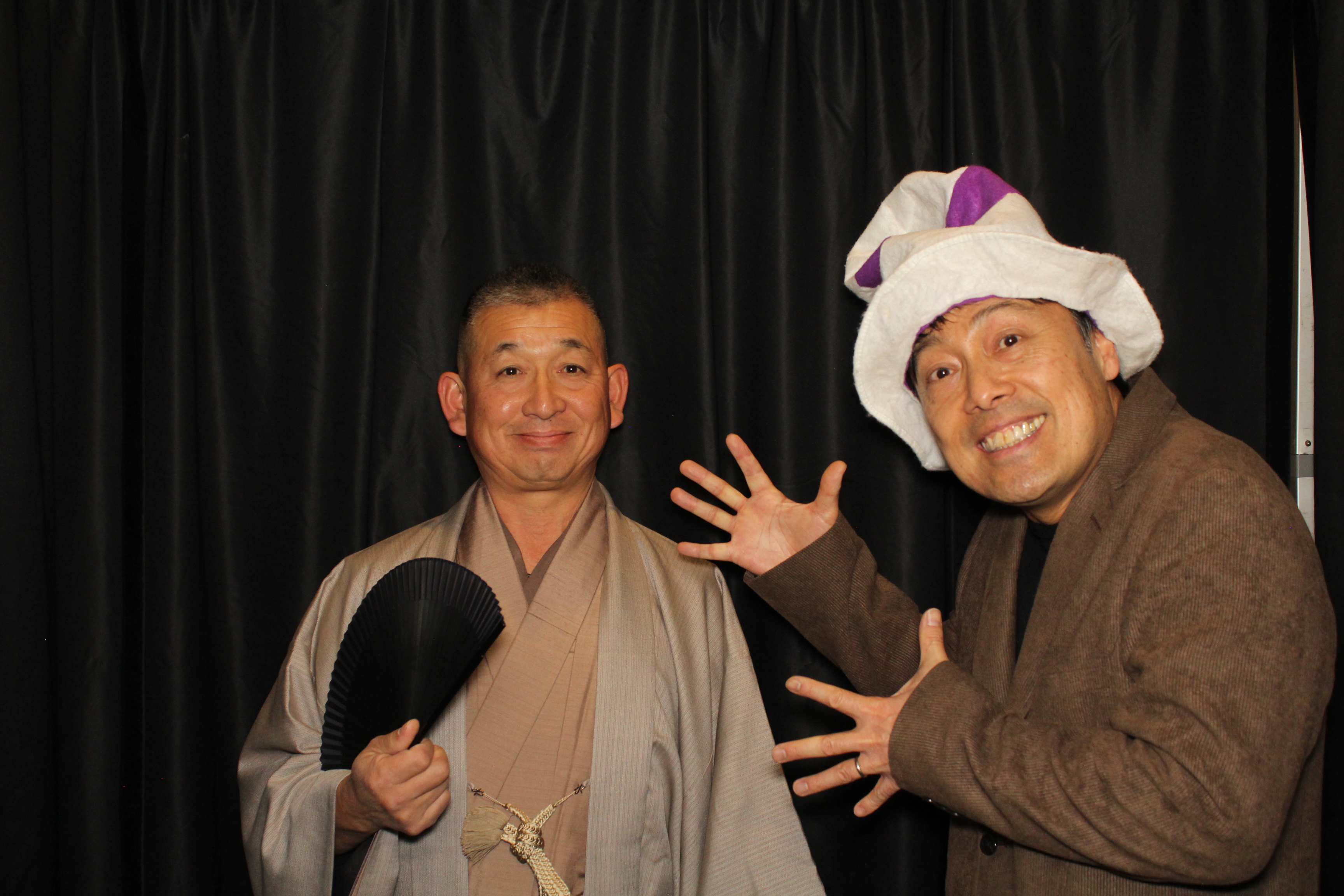 USUI International Holiday Party | View more photos from the event at gallery.photoboothcincy.com/u/PhotoBoothCincy/USUI-International-Holiday-Party