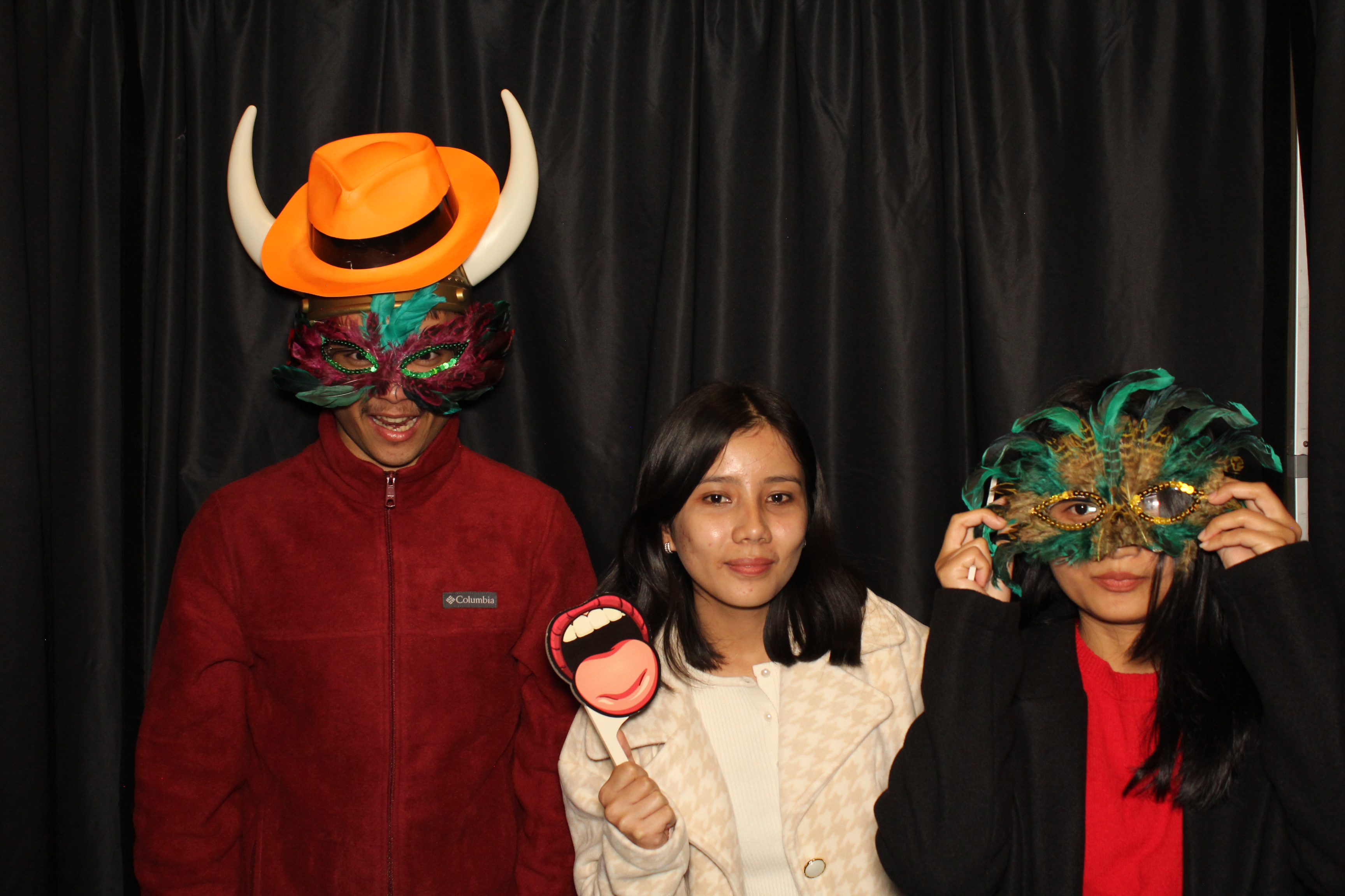 USUI International Holiday Party | View more photos from the event at gallery.photoboothcincy.com/u/PhotoBoothCincy/USUI-International-Holiday-Party