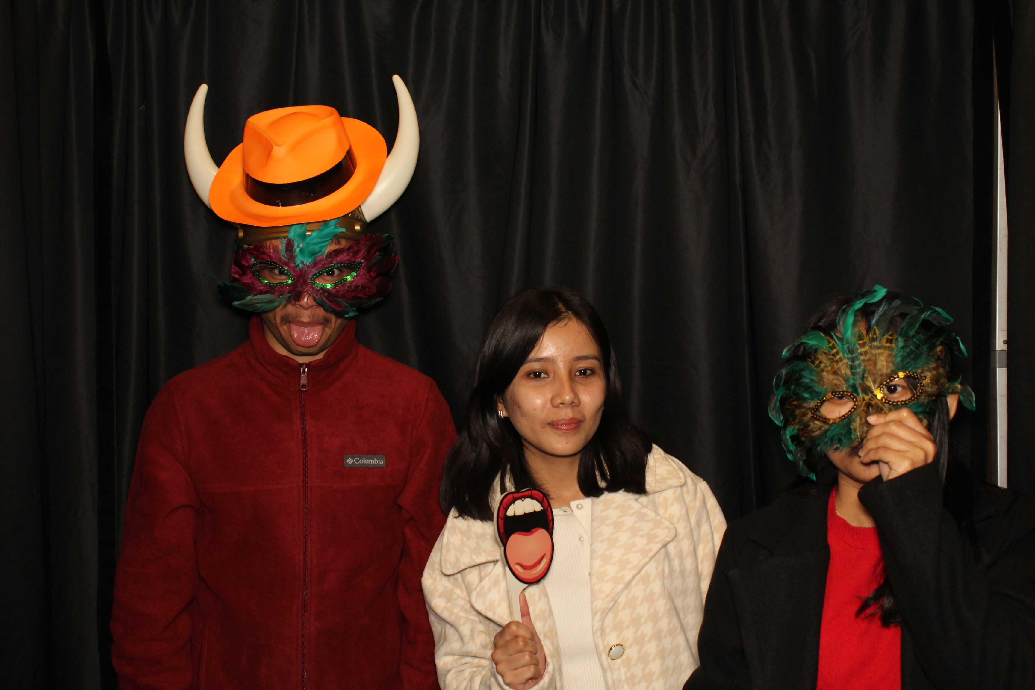 USUI International Holiday Party | View more photos from the event at gallery.photoboothcincy.com/u/PhotoBoothCincy/USUI-International-Holiday-Party