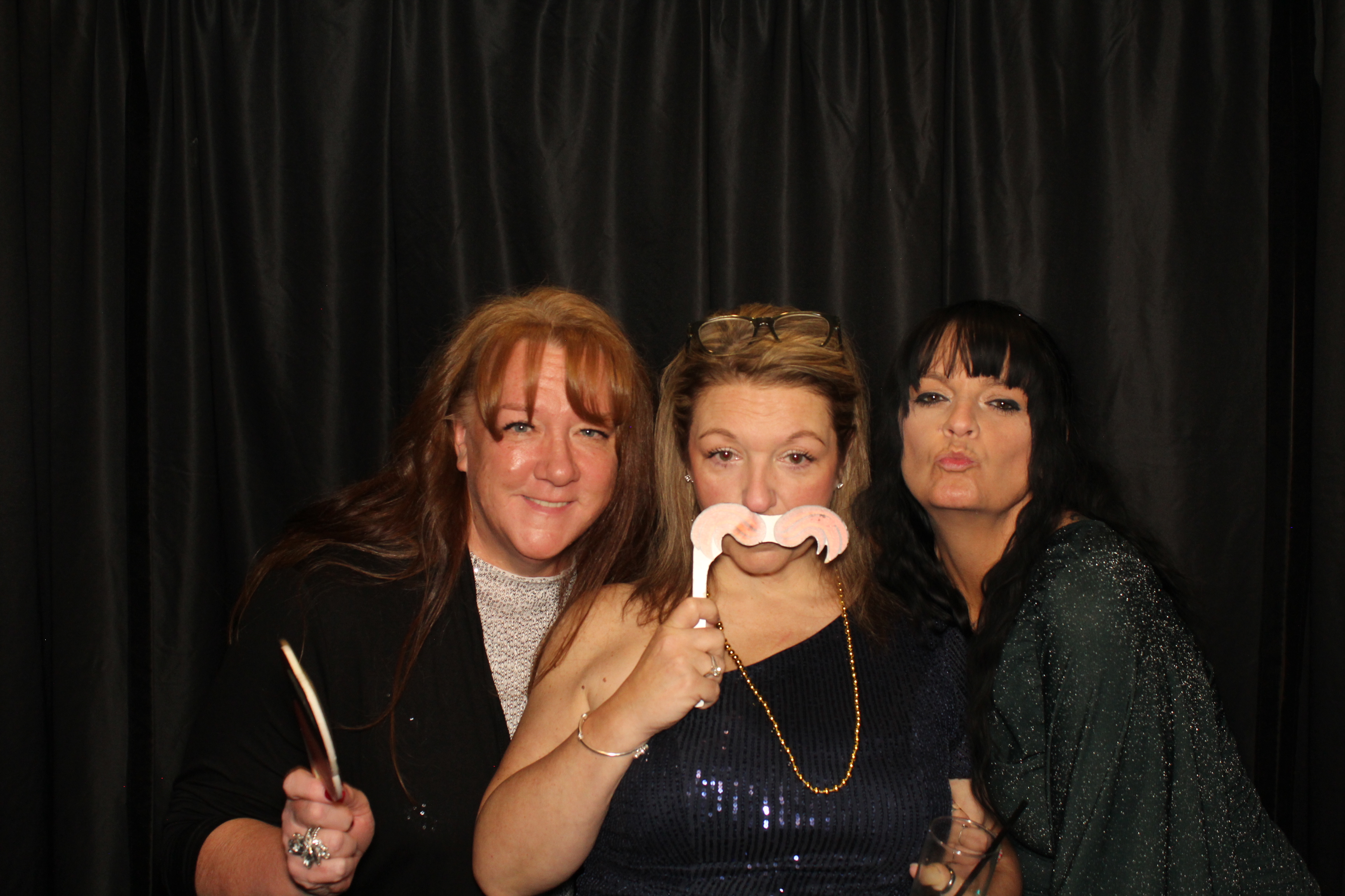 USUI International Holiday Party | View more photos from the event at gallery.photoboothcincy.com/u/PhotoBoothCincy/USUI-International-Holiday-Party-0