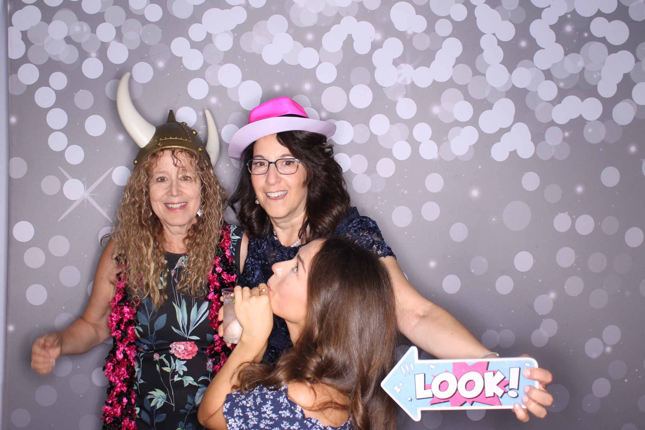 Valerie Klette Reception | View more photos from the event at gallery.photoboothcincy.com/u/PhotoBoothCincy/Valerie-Klette-Reception