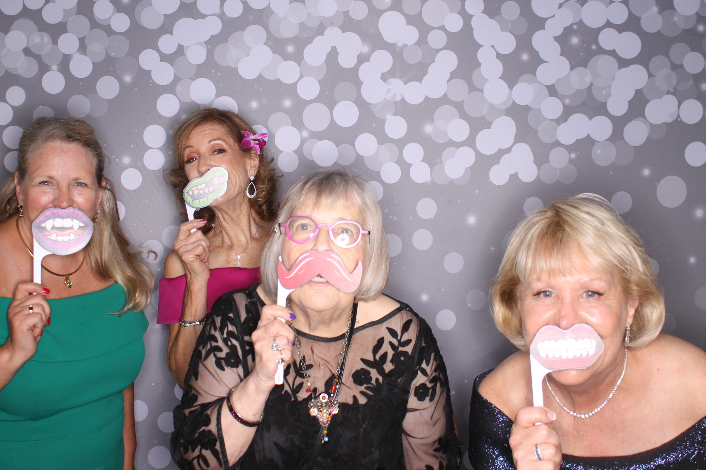 Valerie Klette Reception | View more photos from the event at gallery.photoboothcincy.com/u/PhotoBoothCincy/Valerie-Klette-Reception
