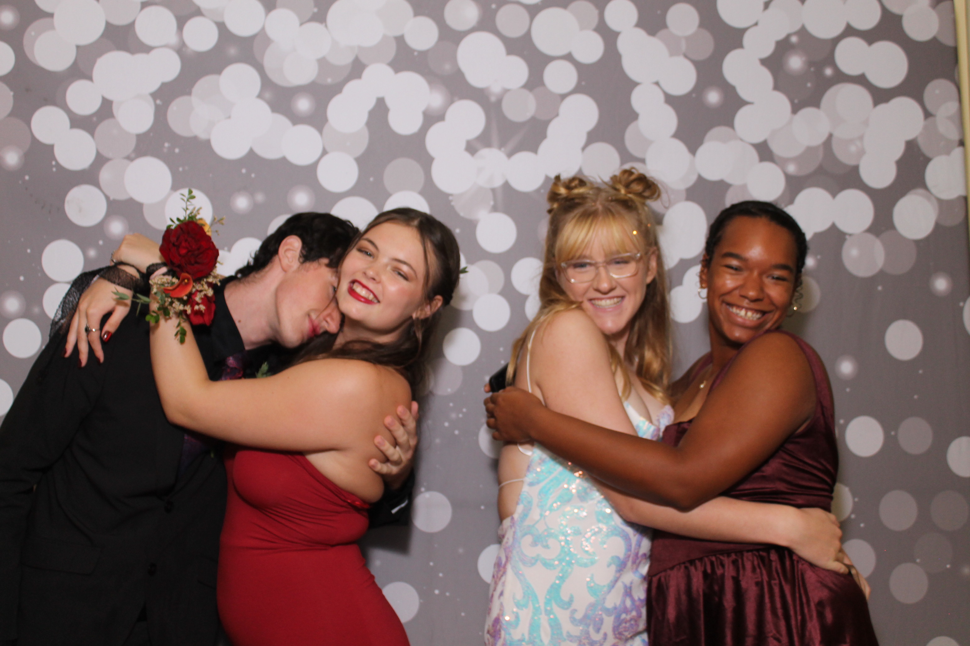 Walnut Hills Homecoming | View more photos from the event at gallery.photoboothcincy.com/u/PhotoBoothCincy/Walnut-Hills-Homecoming