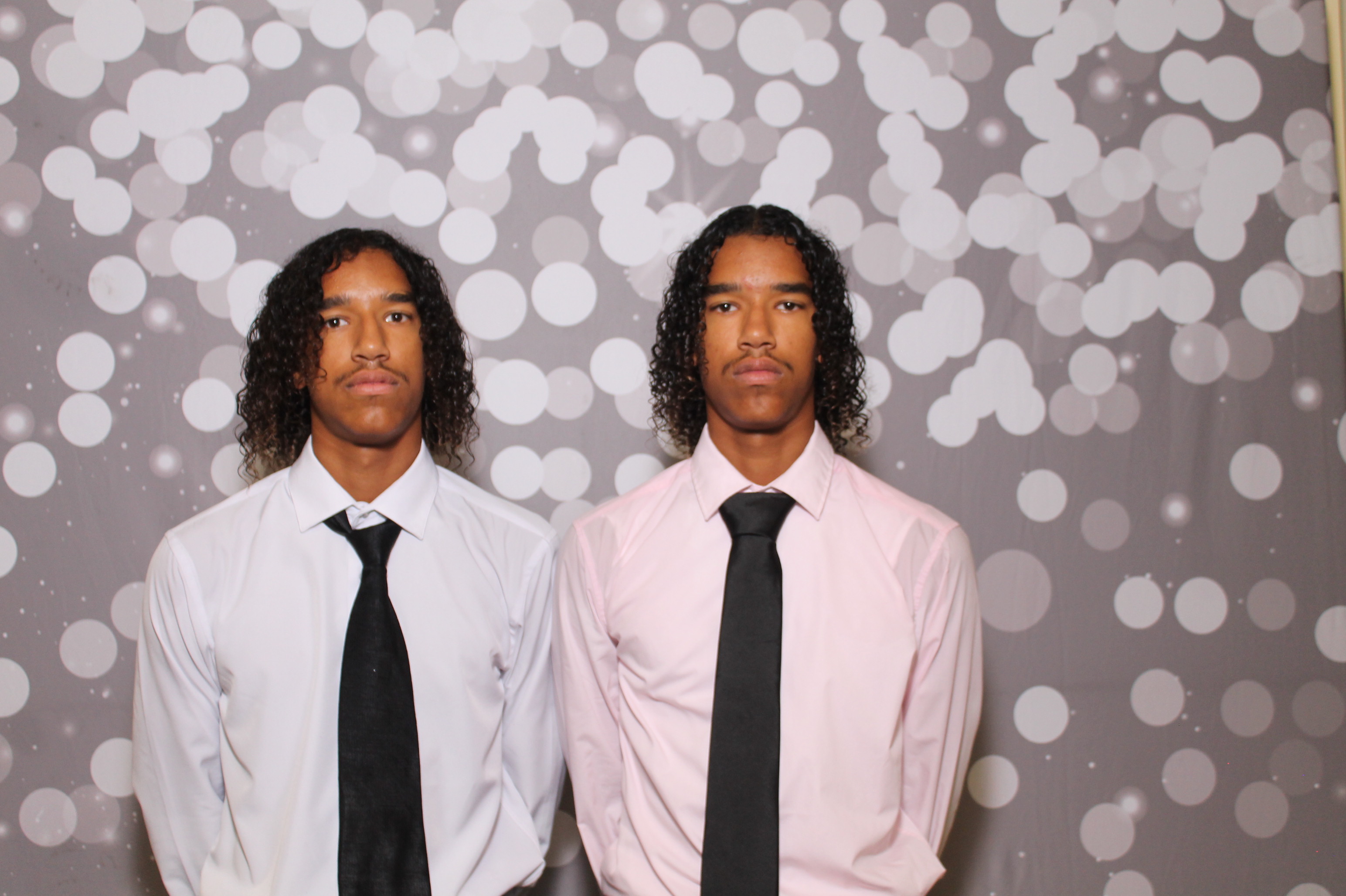 Walnut Hills Homecoming | View more photos from the event at gallery.photoboothcincy.com/u/PhotoBoothCincy/Walnut-Hills-Homecoming