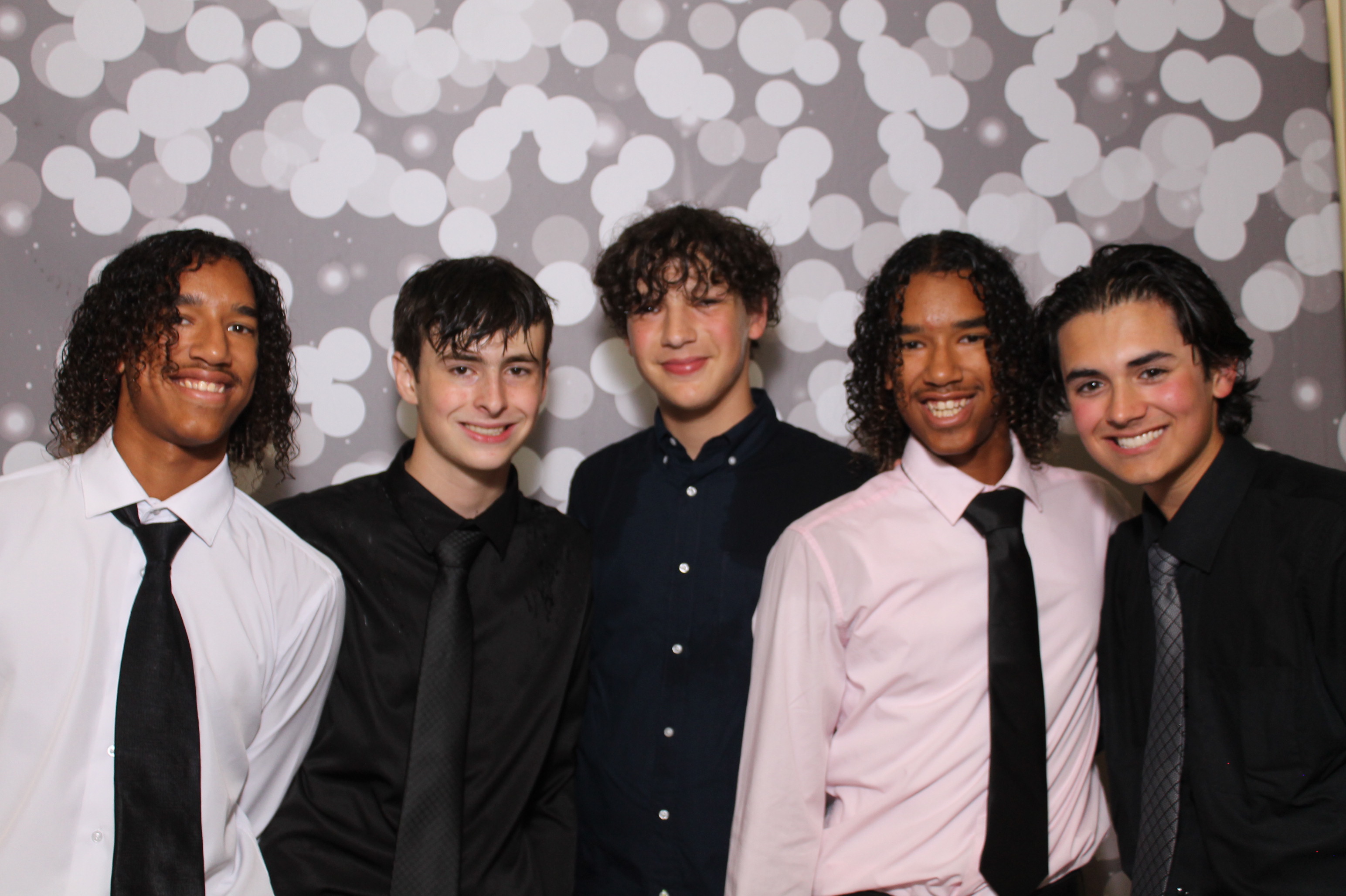 Walnut Hills Homecoming | View more photos from the event at gallery.photoboothcincy.com/u/PhotoBoothCincy/Walnut-Hills-Homecoming