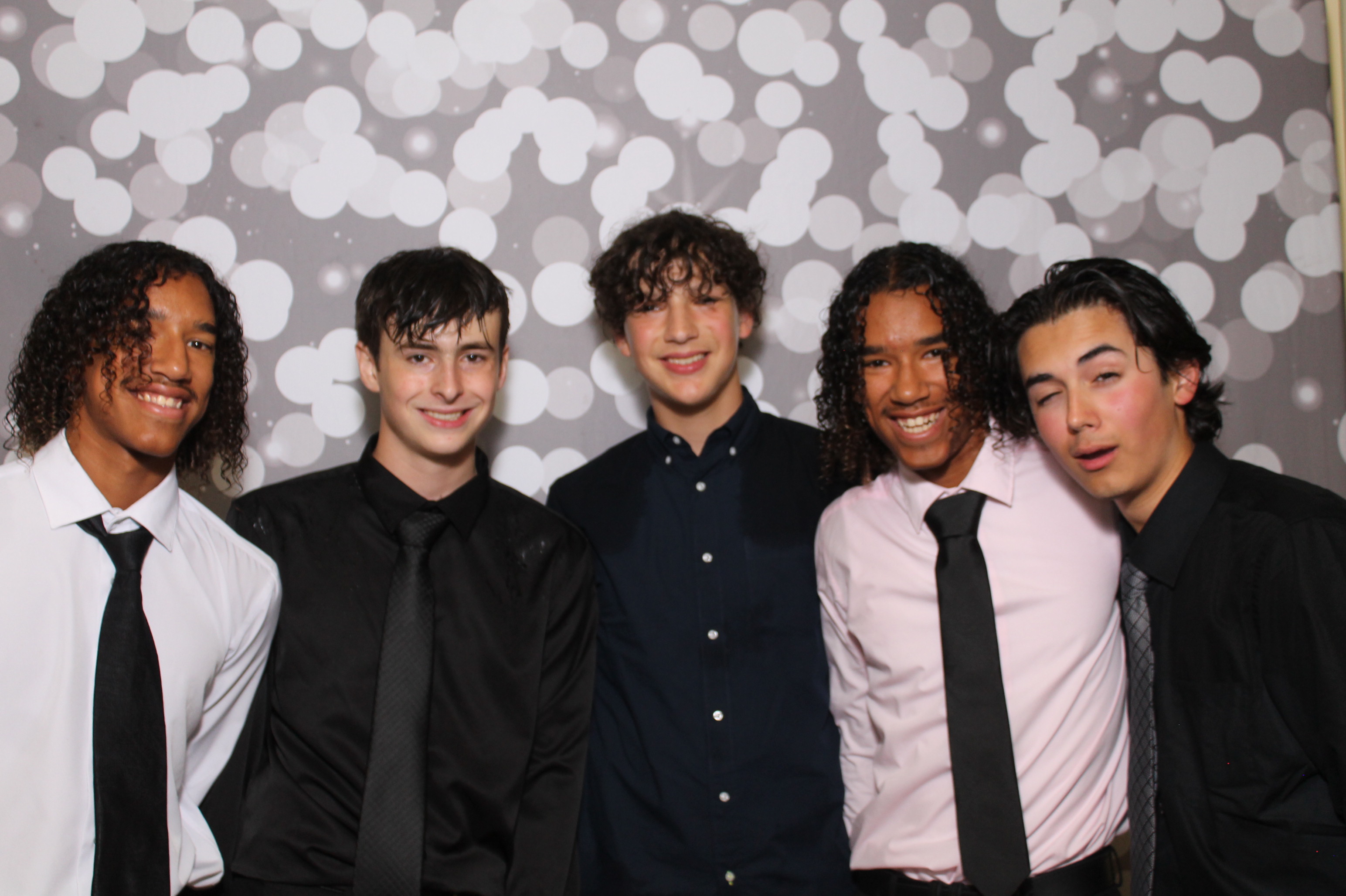 Walnut Hills Homecoming | View more photos from the event at gallery.photoboothcincy.com/u/PhotoBoothCincy/Walnut-Hills-Homecoming