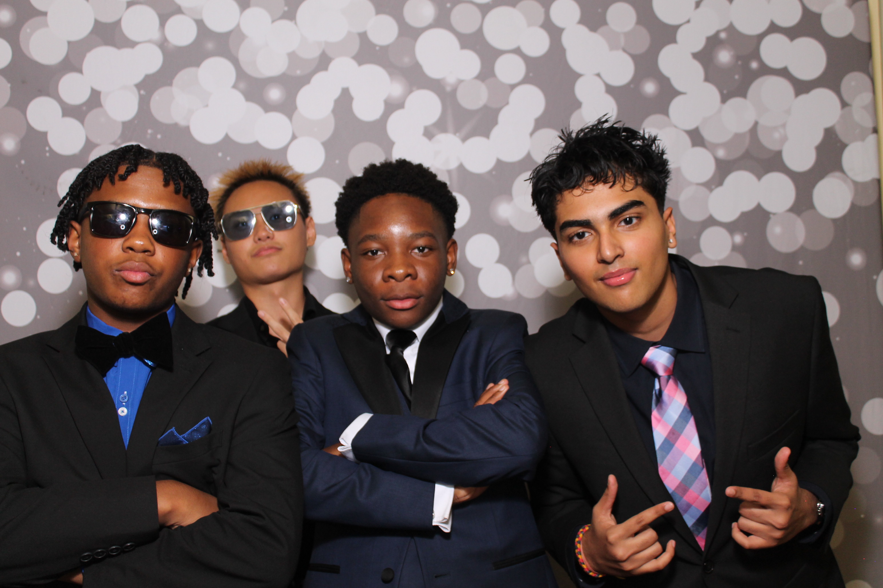 Walnut Hills Homecoming | View more photos from the event at gallery.photoboothcincy.com/u/PhotoBoothCincy/Walnut-Hills-Homecoming