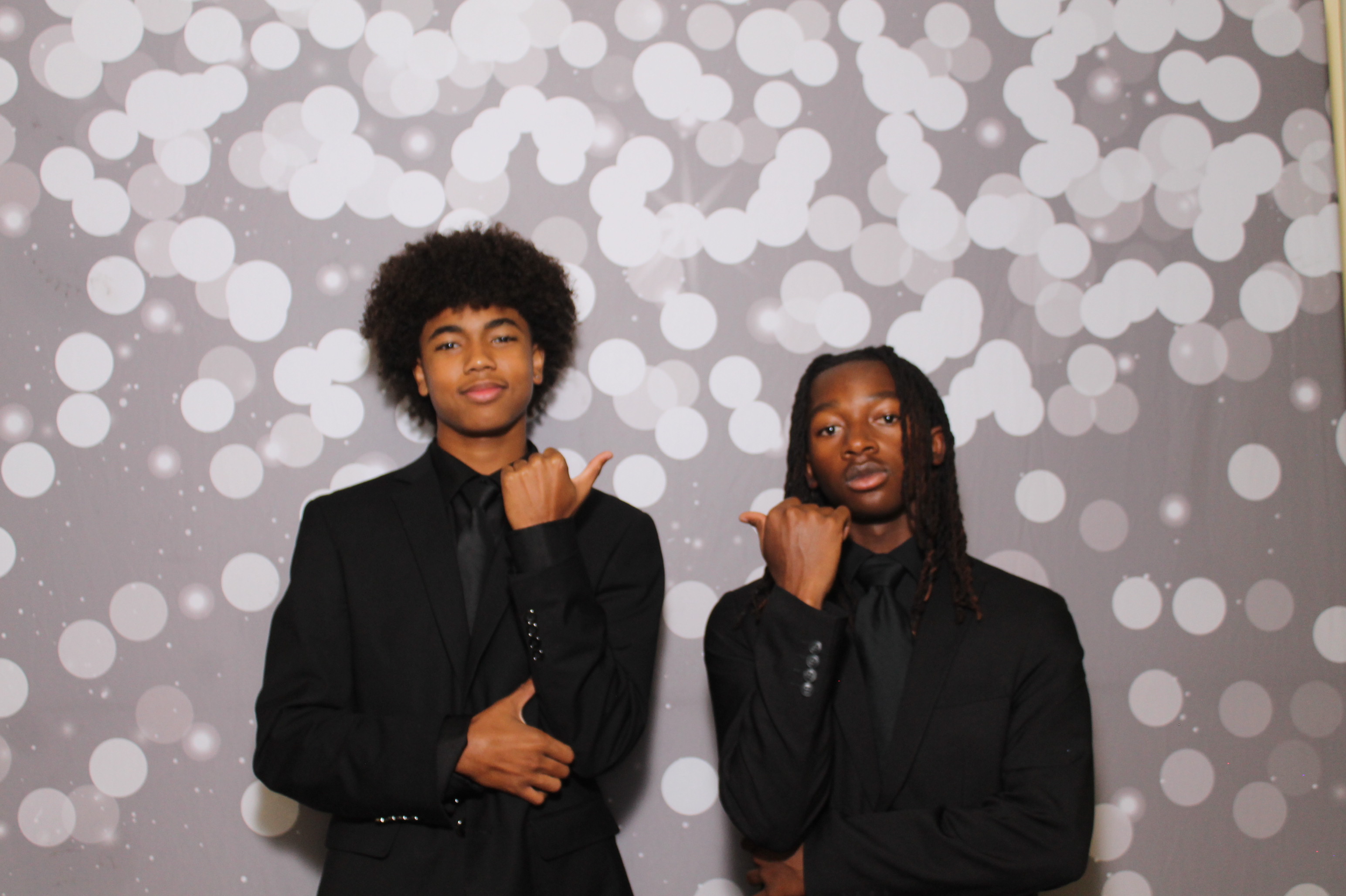 Walnut Hills Homecoming | View more photos from the event at gallery.photoboothcincy.com/u/PhotoBoothCincy/Walnut-Hills-Homecoming