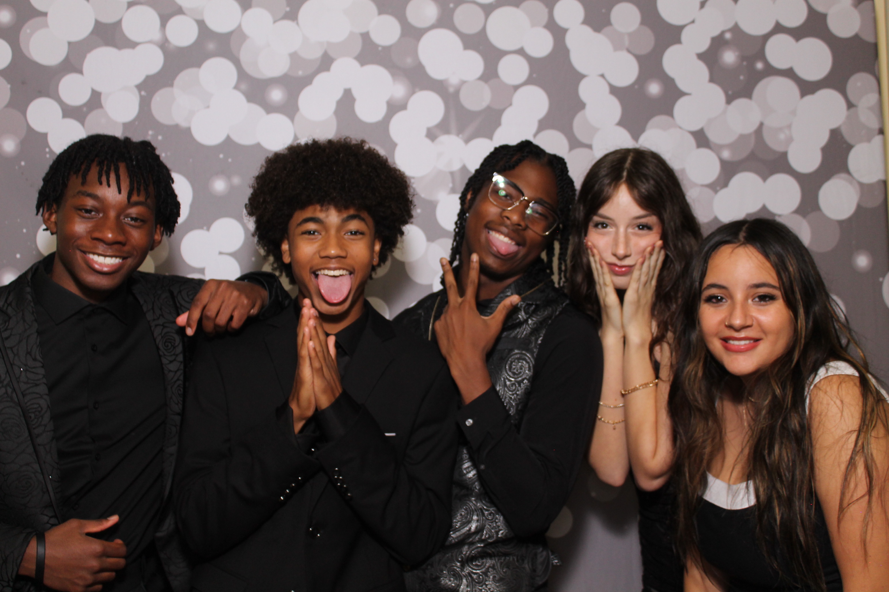 Walnut Hills Homecoming | View more photos from the event at gallery.photoboothcincy.com/u/PhotoBoothCincy/Walnut-Hills-Homecoming