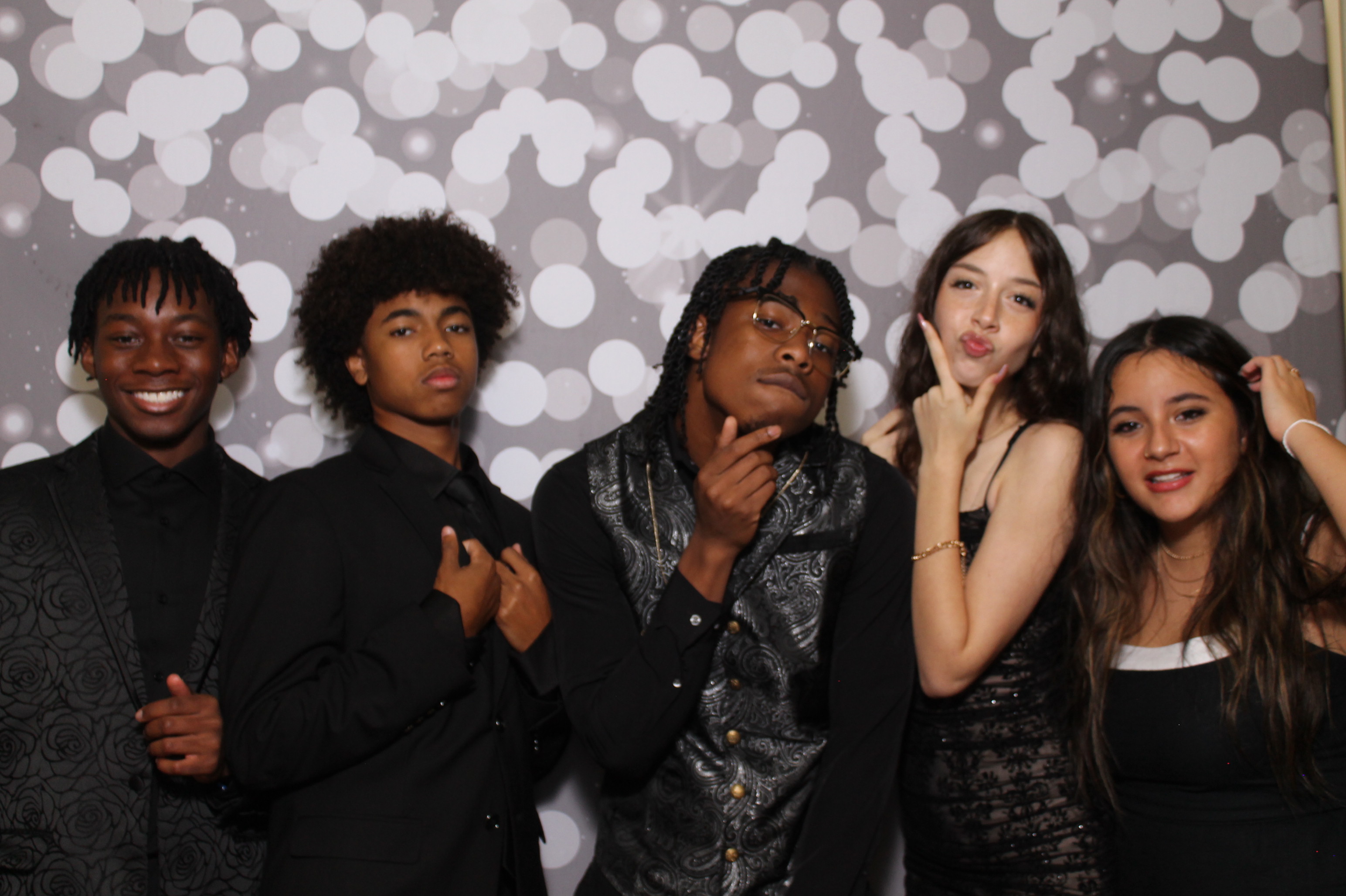 Walnut Hills Homecoming | View more photos from the event at gallery.photoboothcincy.com/u/PhotoBoothCincy/Walnut-Hills-Homecoming