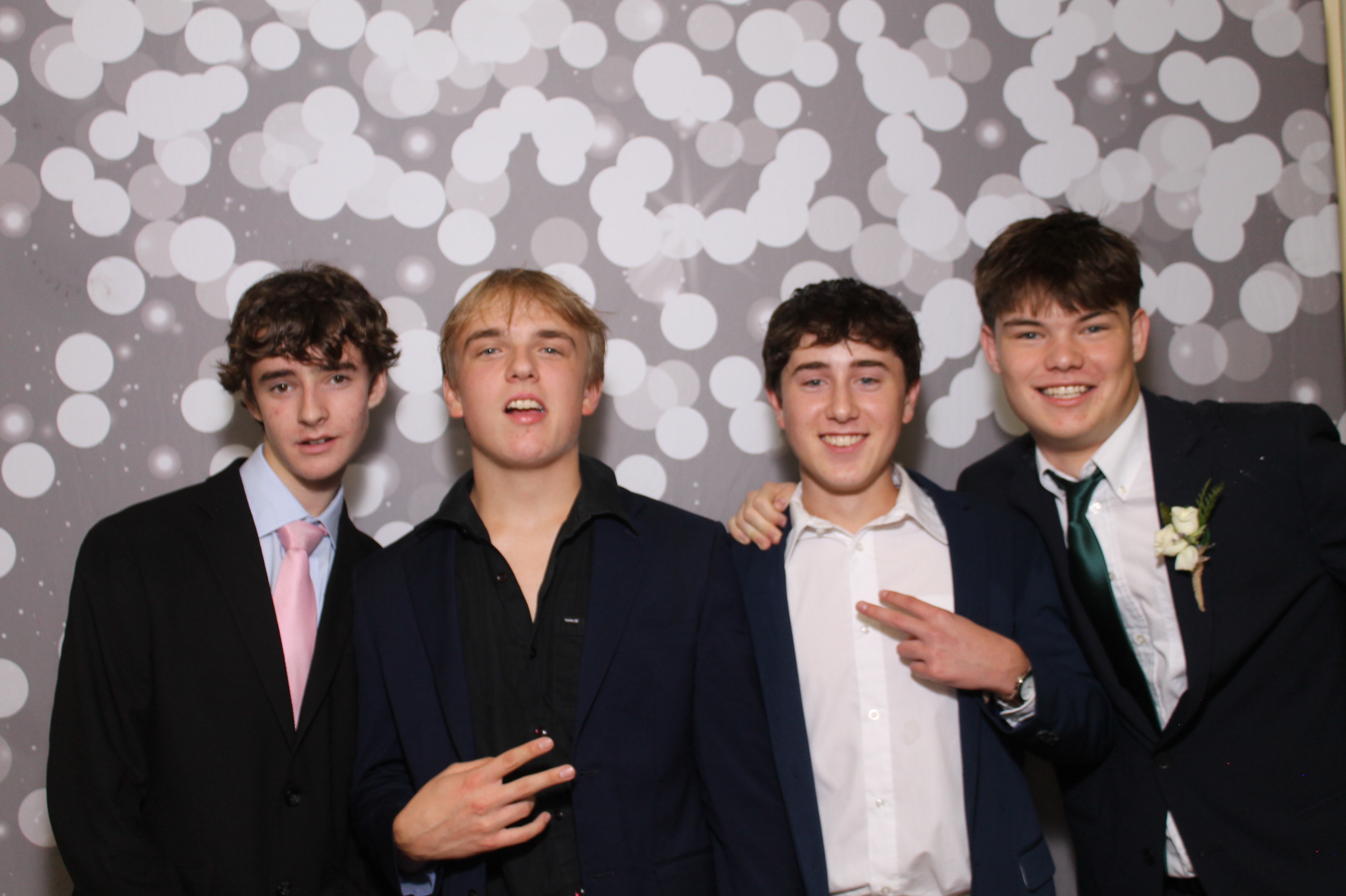 Walnut Hills Homecoming | View more photos from the event at gallery.photoboothcincy.com/u/PhotoBoothCincy/Walnut-Hills-Homecoming