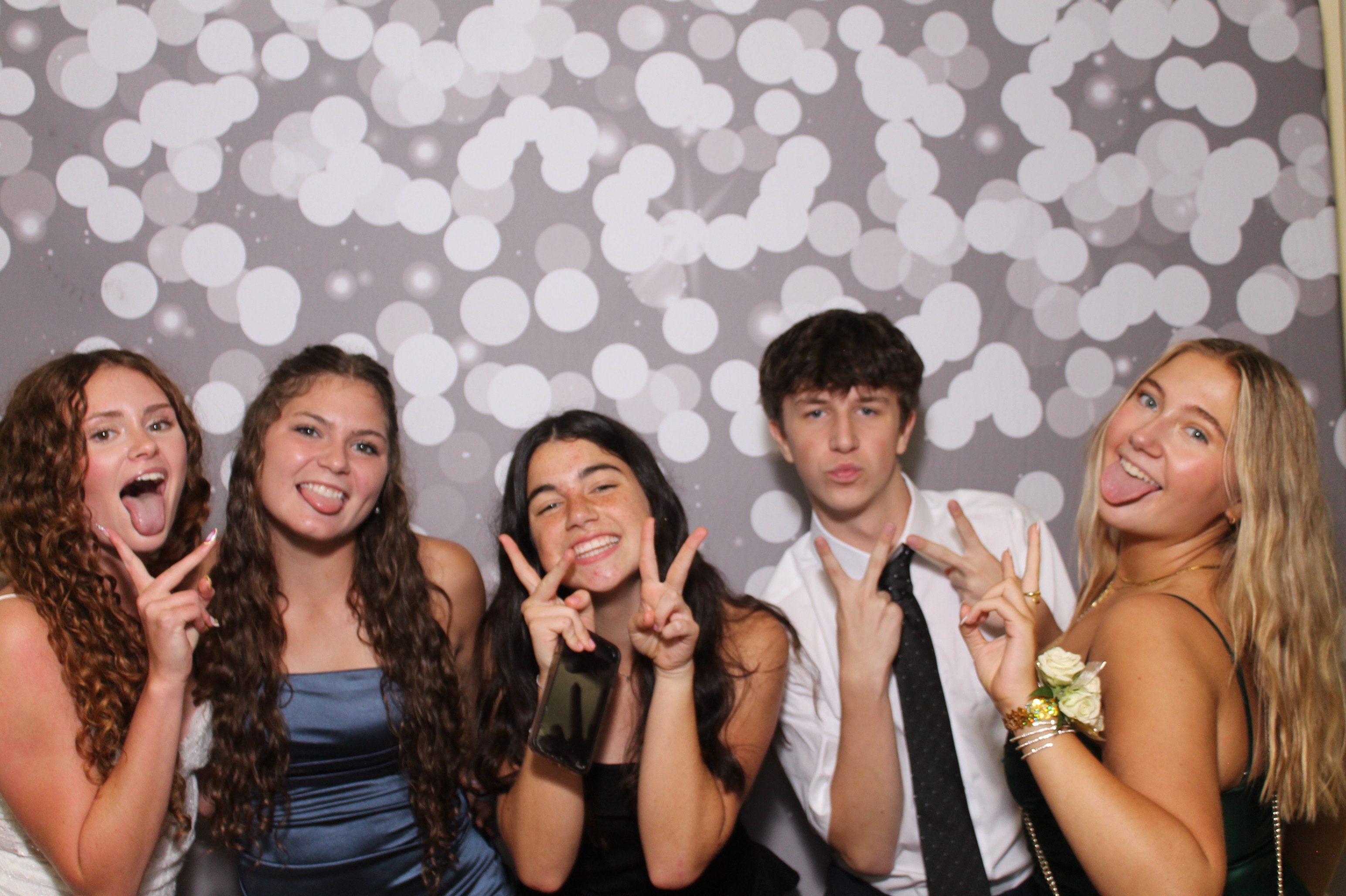 Walnut Hills Homecoming | View more photos from the event at gallery.photoboothcincy.com/u/PhotoBoothCincy/Walnut-Hills-Homecoming