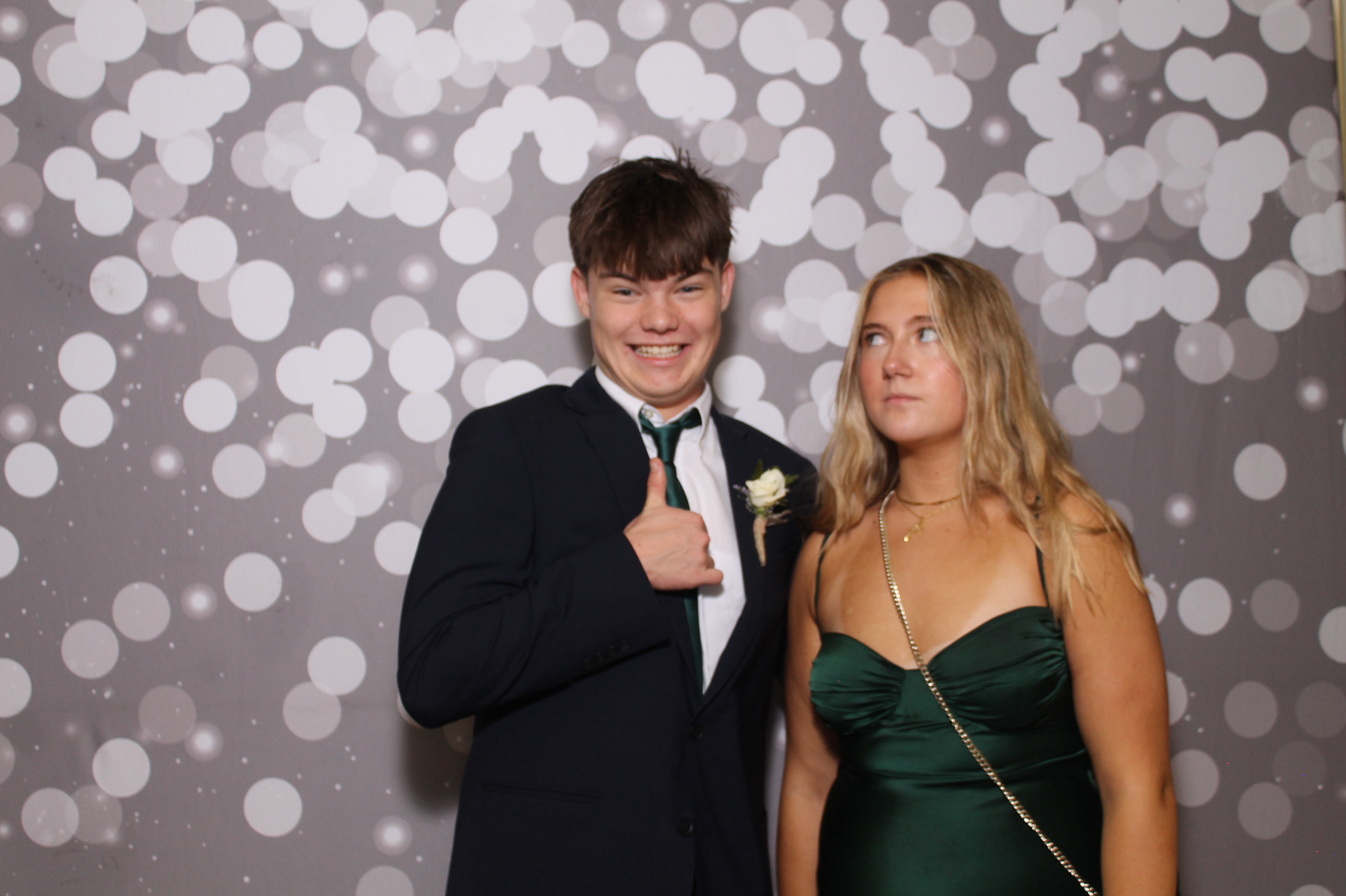 Walnut Hills Homecoming | View more photos from the event at gallery.photoboothcincy.com/u/PhotoBoothCincy/Walnut-Hills-Homecoming