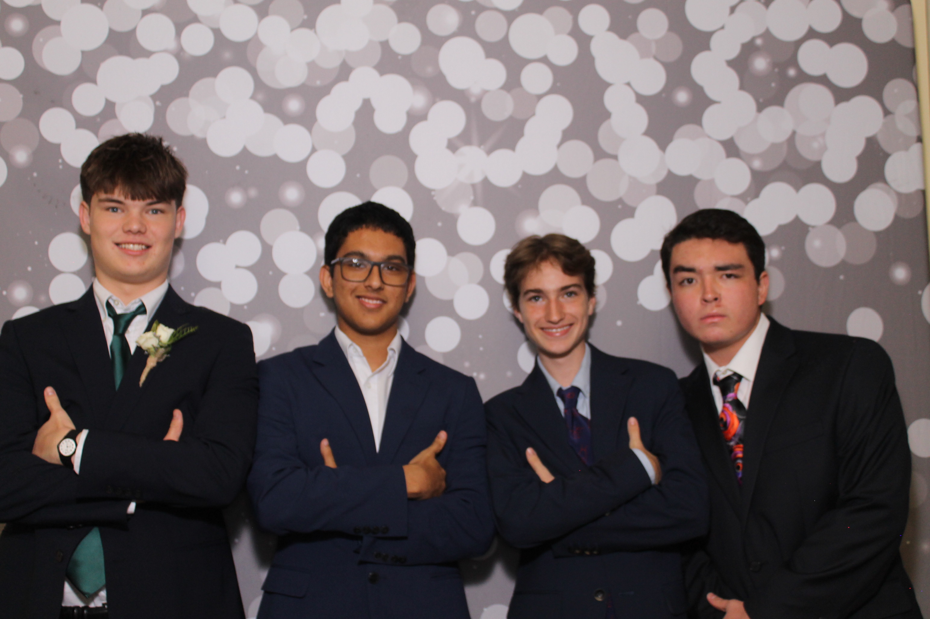 Walnut Hills Homecoming | View more photos from the event at gallery.photoboothcincy.com/u/PhotoBoothCincy/Walnut-Hills-Homecoming