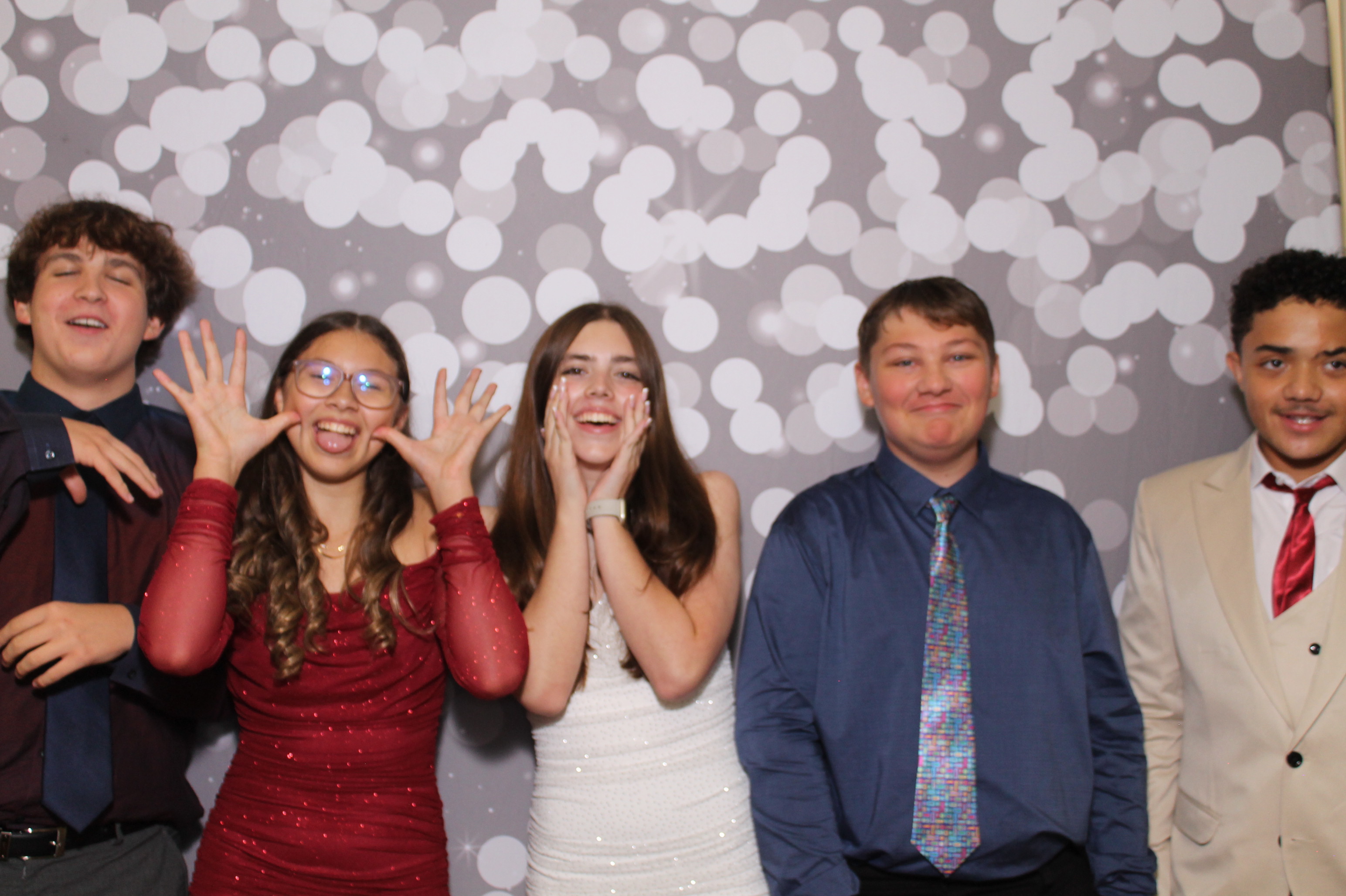 Walnut Hills Homecoming | View more photos from the event at gallery.photoboothcincy.com/u/PhotoBoothCincy/Walnut-Hills-Homecoming