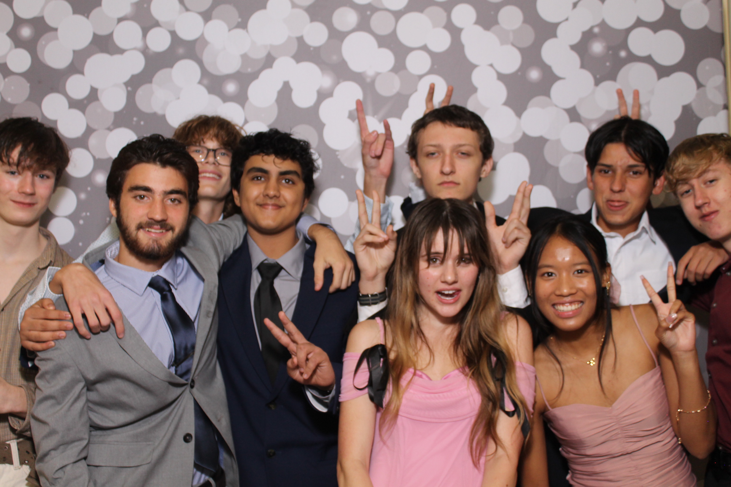 Walnut Hills Homecoming | View more photos from the event at gallery.photoboothcincy.com/u/PhotoBoothCincy/Walnut-Hills-Homecoming