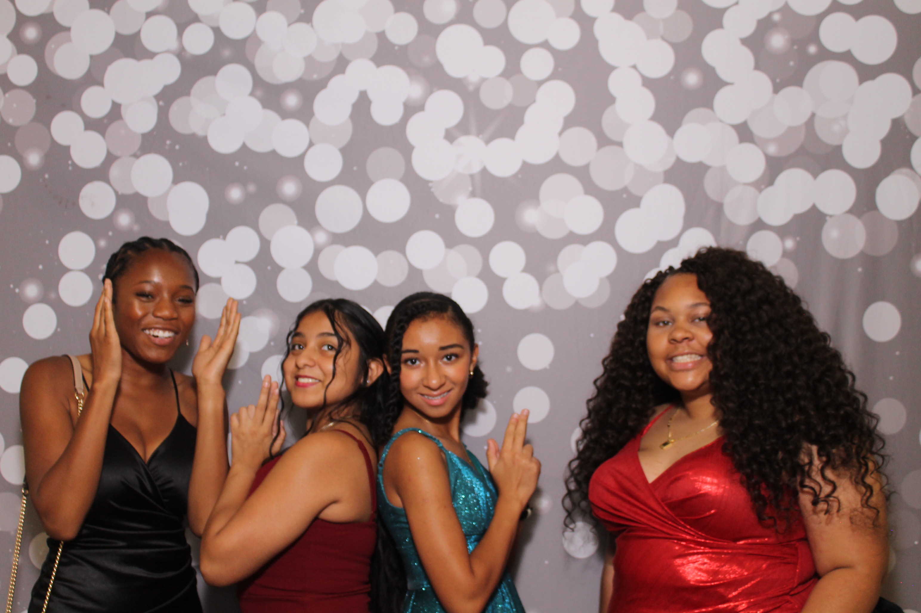 Walnut Hills Homecoming | View more photos from the event at gallery.photoboothcincy.com/u/PhotoBoothCincy/Walnut-Hills-Homecoming