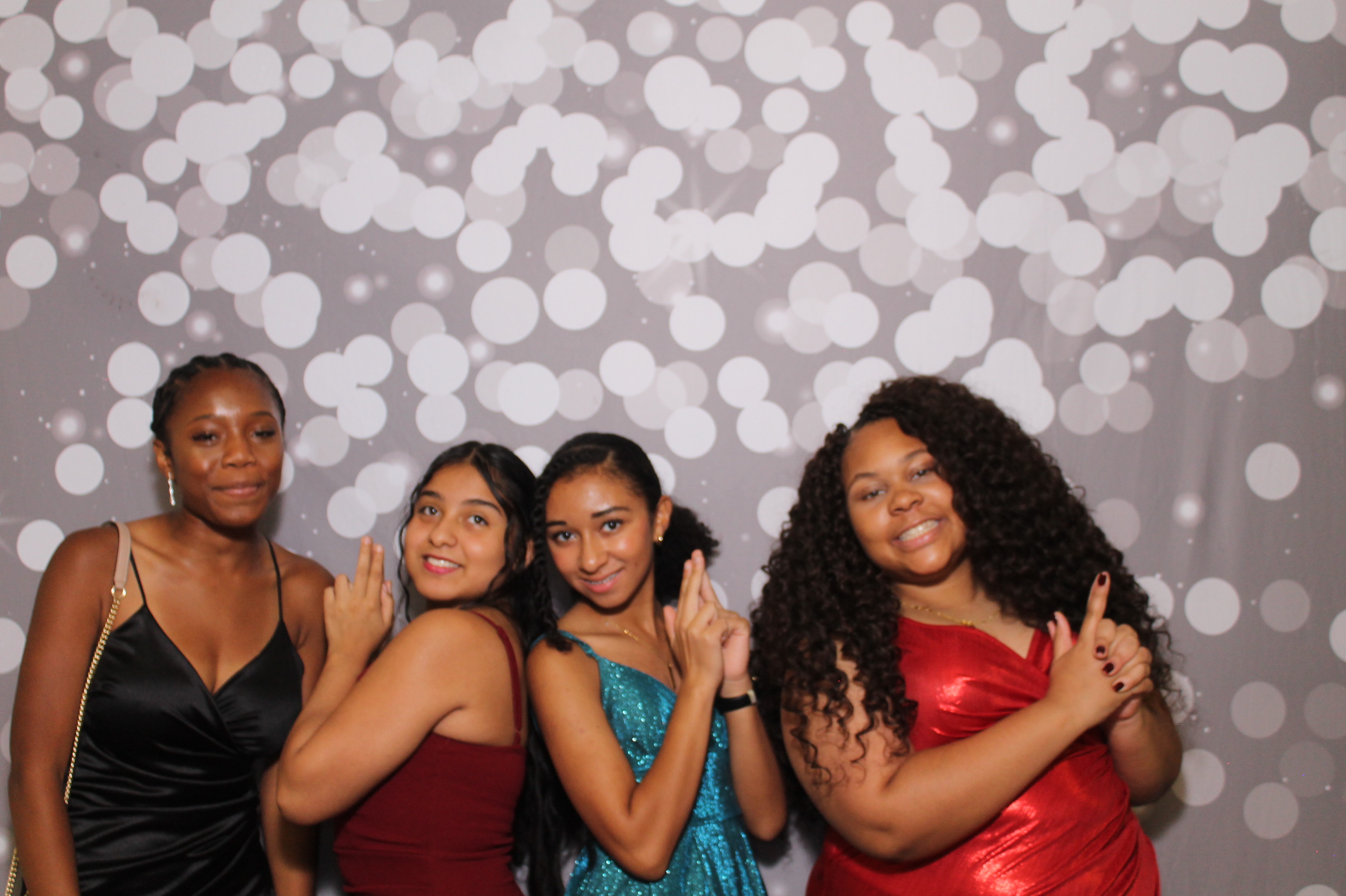 Walnut Hills Homecoming | View more photos from the event at gallery.photoboothcincy.com/u/PhotoBoothCincy/Walnut-Hills-Homecoming