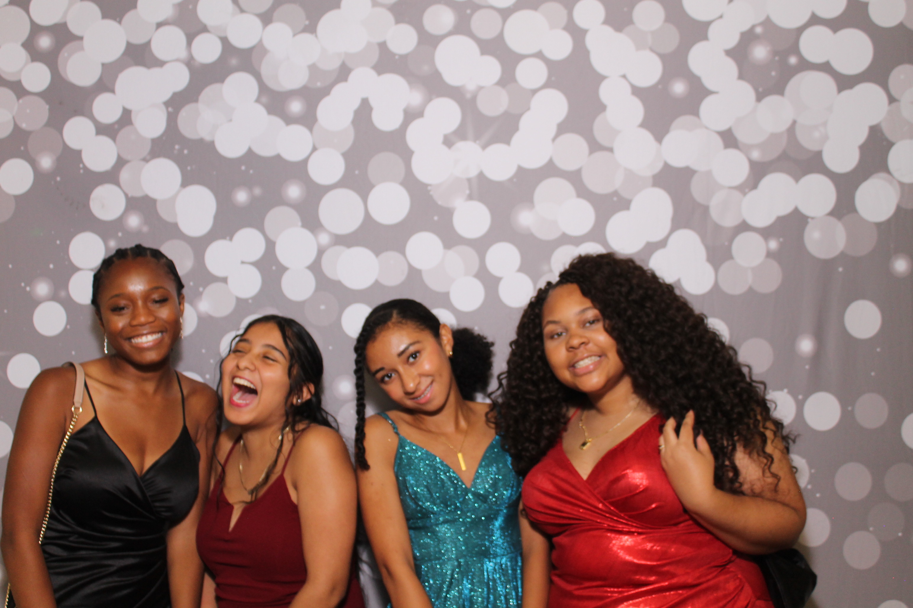 Walnut Hills Homecoming | View more photos from the event at gallery.photoboothcincy.com/u/PhotoBoothCincy/Walnut-Hills-Homecoming