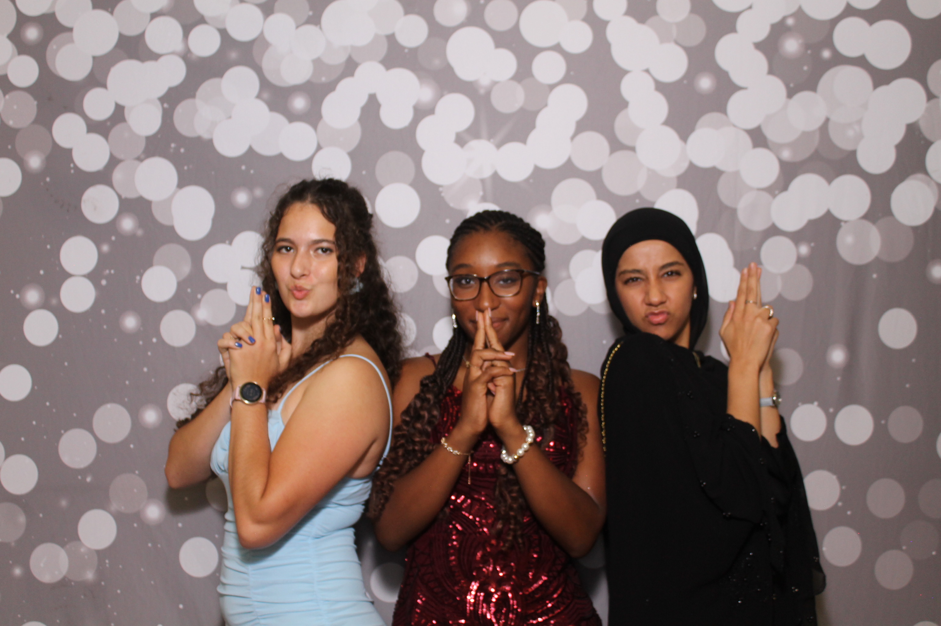 Walnut Hills Homecoming | View more photos from the event at gallery.photoboothcincy.com/u/PhotoBoothCincy/Walnut-Hills-Homecoming