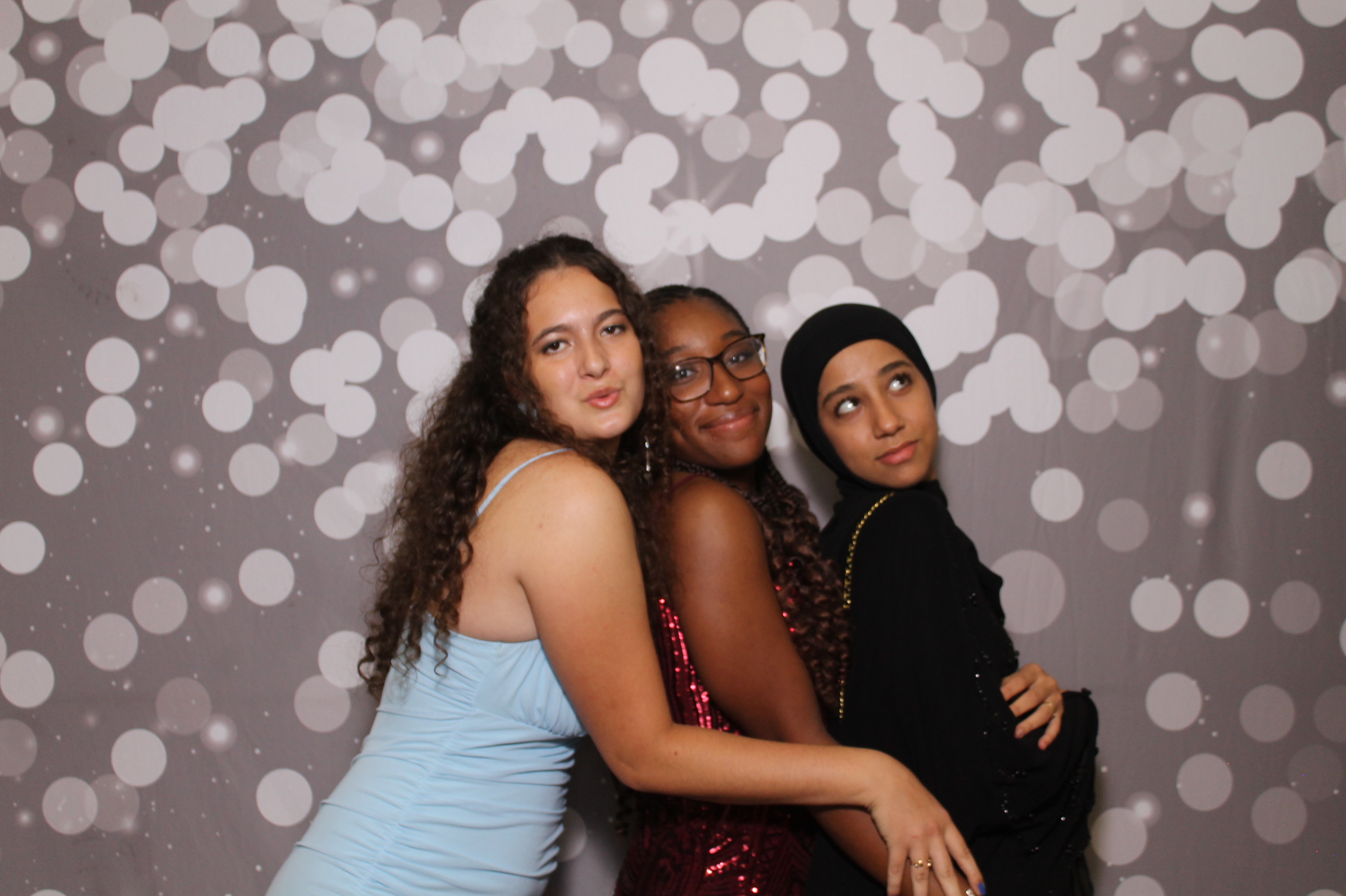 Walnut Hills Homecoming | View more photos from the event at gallery.photoboothcincy.com/u/PhotoBoothCincy/Walnut-Hills-Homecoming