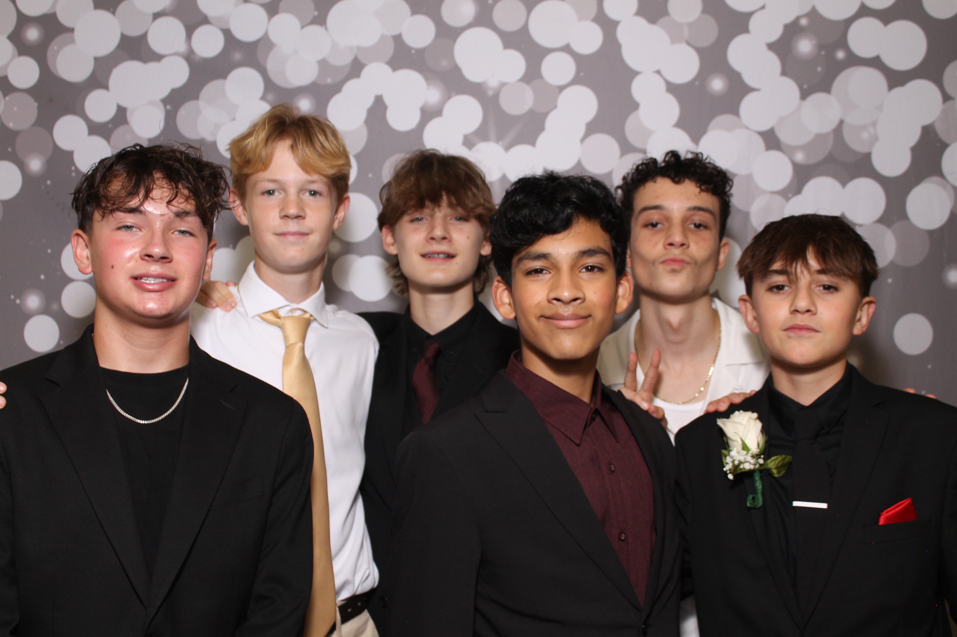 Walnut Hills Homecoming | View more photos from the event at gallery.photoboothcincy.com/u/PhotoBoothCincy/Walnut-Hills-Homecoming