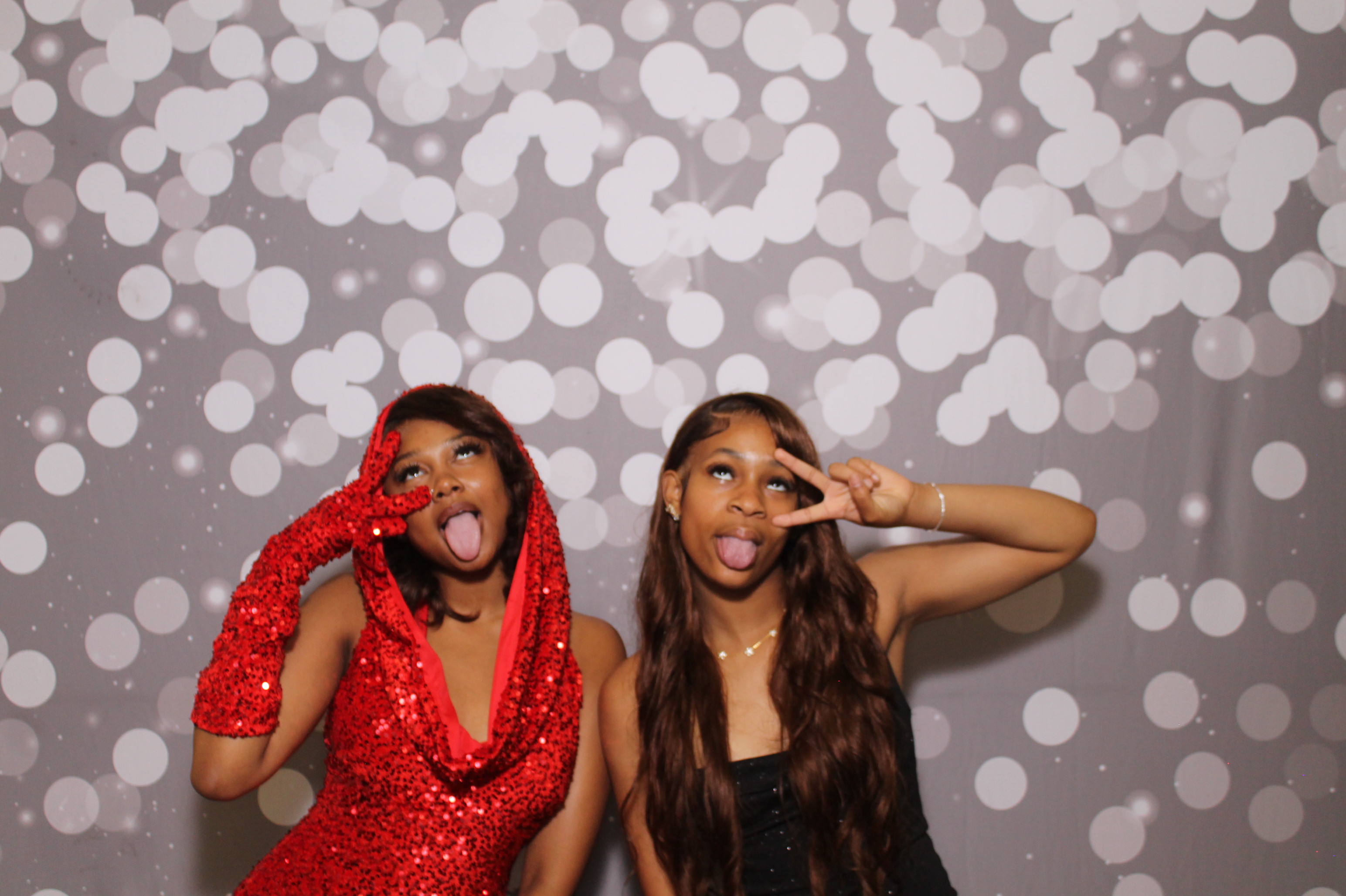 Walnut Hills Homecoming | View more photos from the event at gallery.photoboothcincy.com/u/PhotoBoothCincy/Walnut-Hills-Homecoming