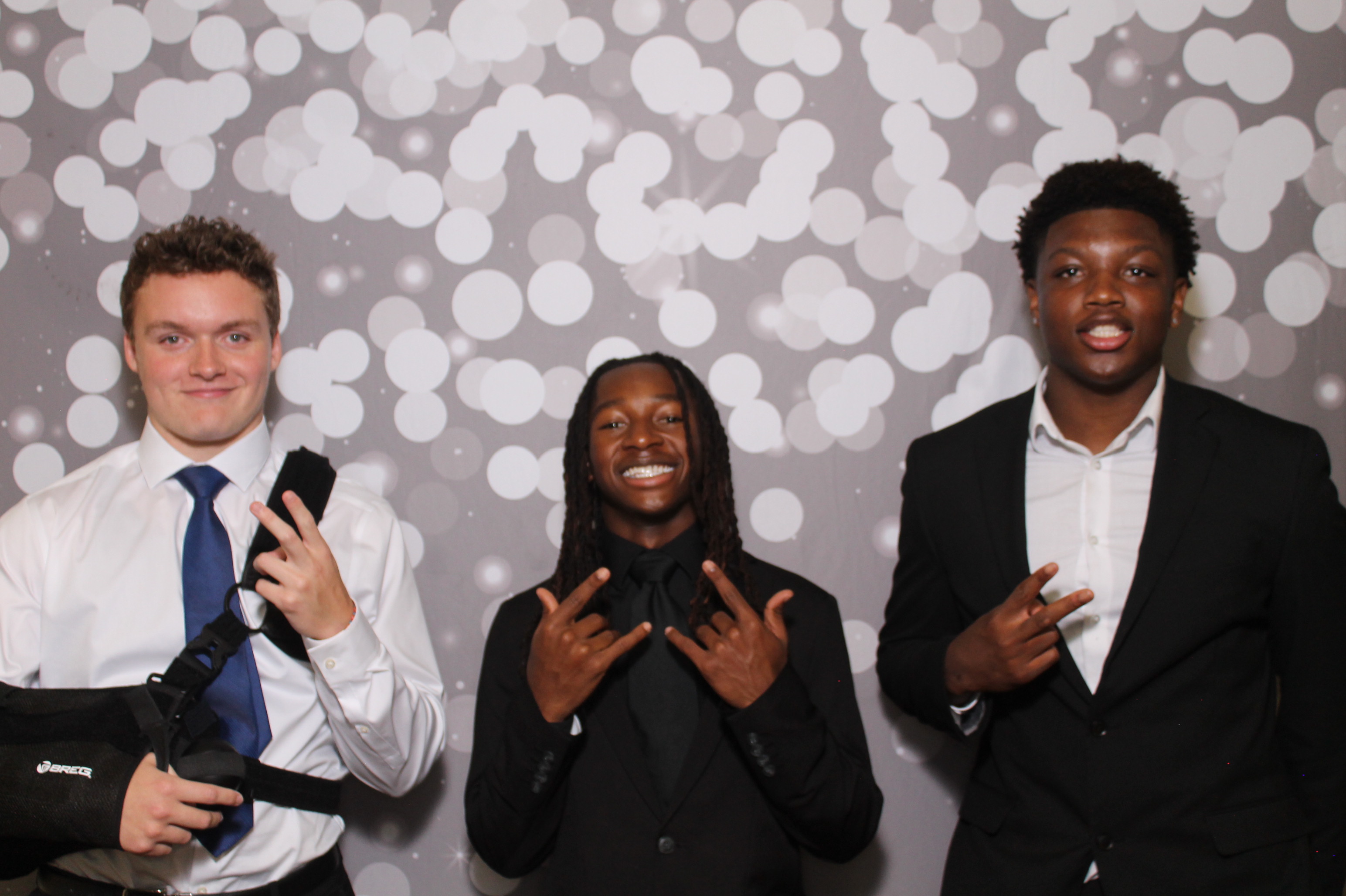 Walnut Hills Homecoming | View more photos from the event at gallery.photoboothcincy.com/u/PhotoBoothCincy/Walnut-Hills-Homecoming