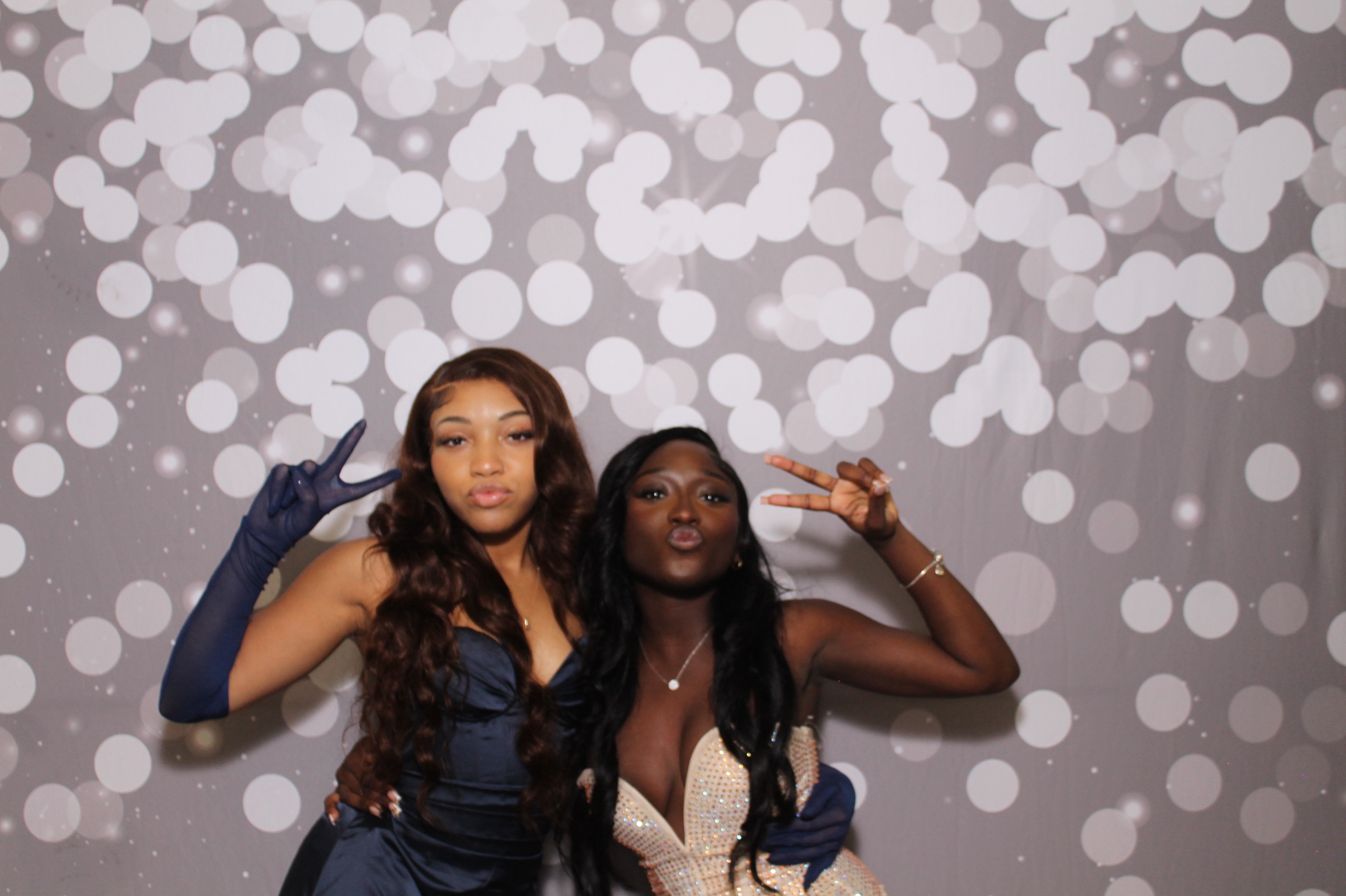 Walnut Hills Homecoming | View more photos from the event at gallery.photoboothcincy.com/u/PhotoBoothCincy/Walnut-Hills-Homecoming