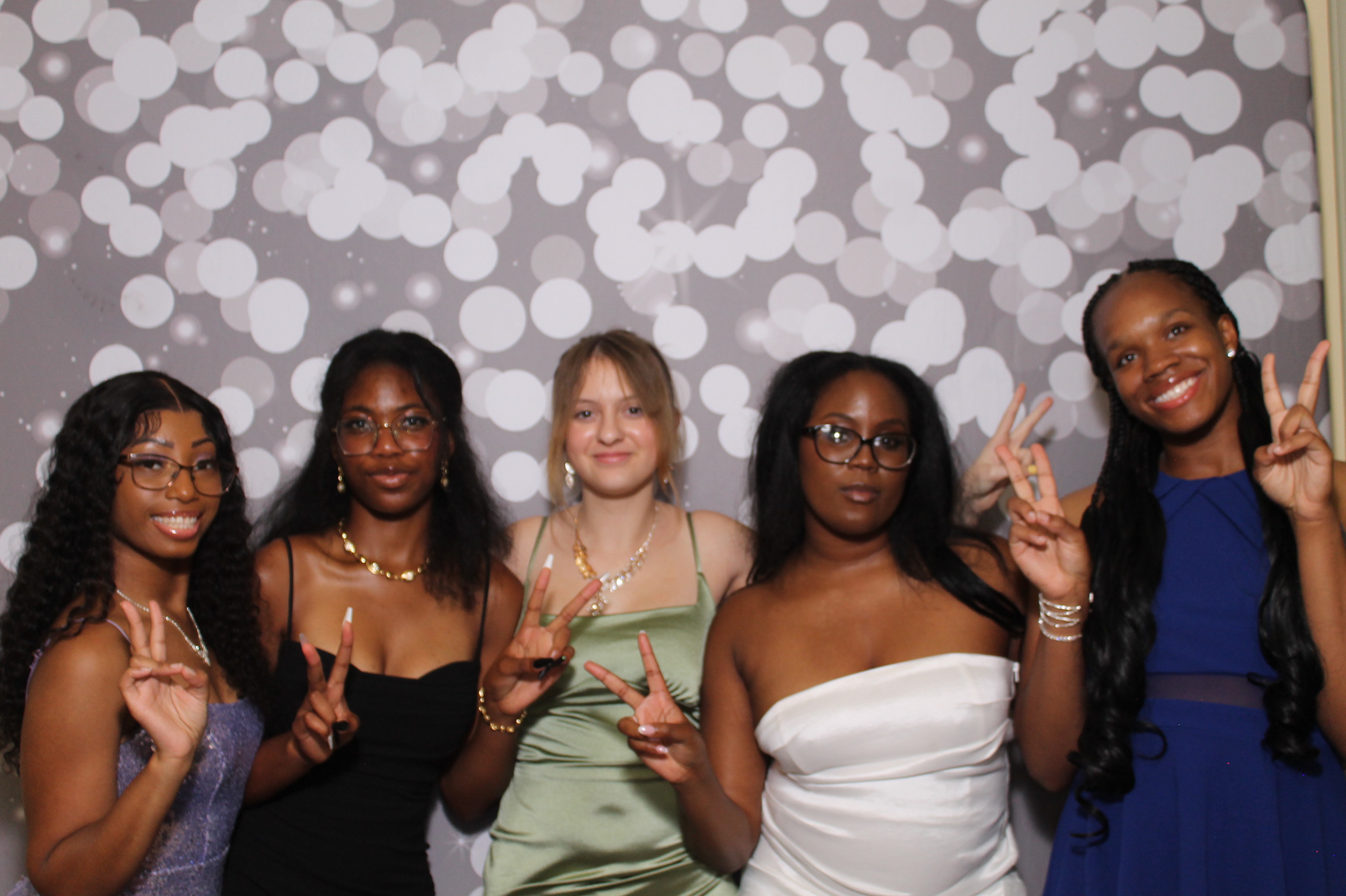 Walnut Hills Homecoming | View more photos from the event at gallery.photoboothcincy.com/u/PhotoBoothCincy/Walnut-Hills-Homecoming