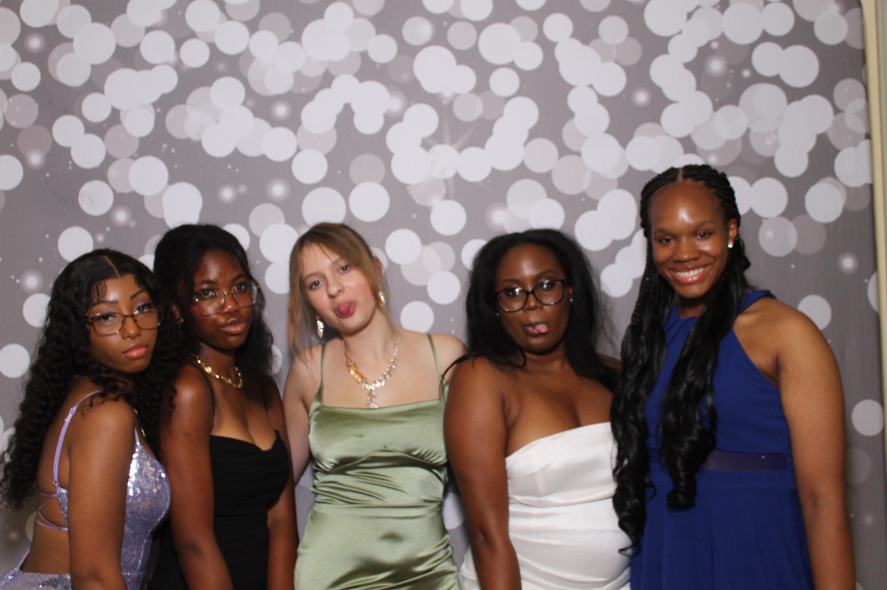 Walnut Hills Homecoming | View more photos from the event at gallery.photoboothcincy.com/u/PhotoBoothCincy/Walnut-Hills-Homecoming