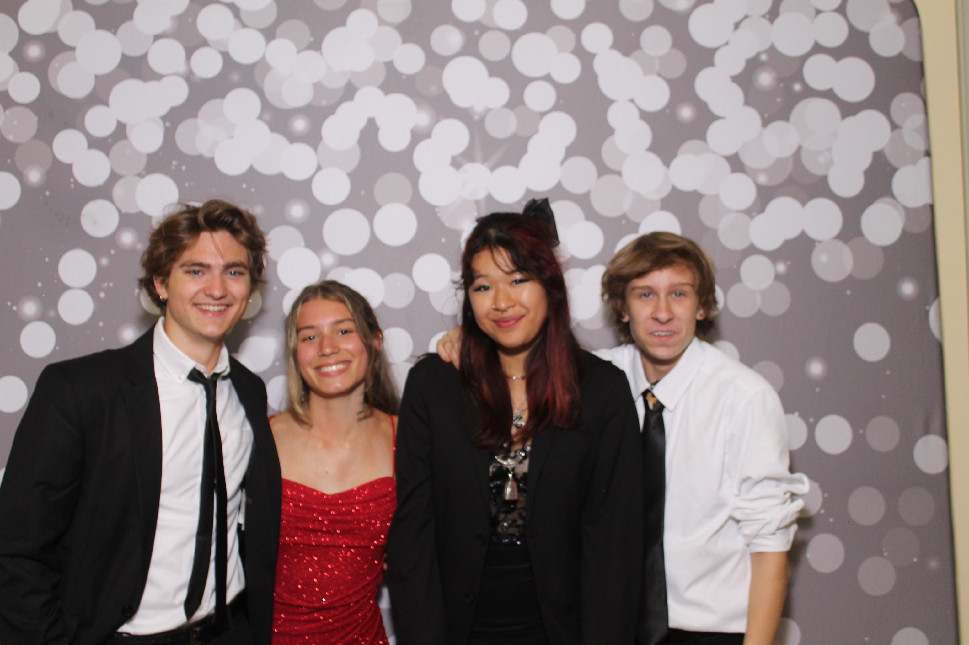 Walnut Hills Homecoming | View more photos from the event at gallery.photoboothcincy.com/u/PhotoBoothCincy/Walnut-Hills-Homecoming