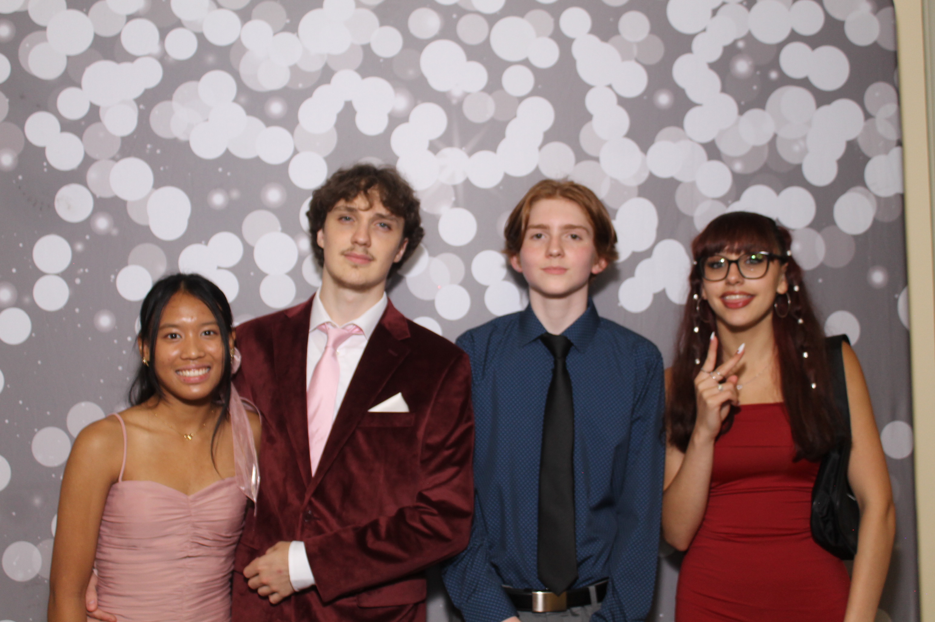 Walnut Hills Homecoming | View more photos from the event at gallery.photoboothcincy.com/u/PhotoBoothCincy/Walnut-Hills-Homecoming