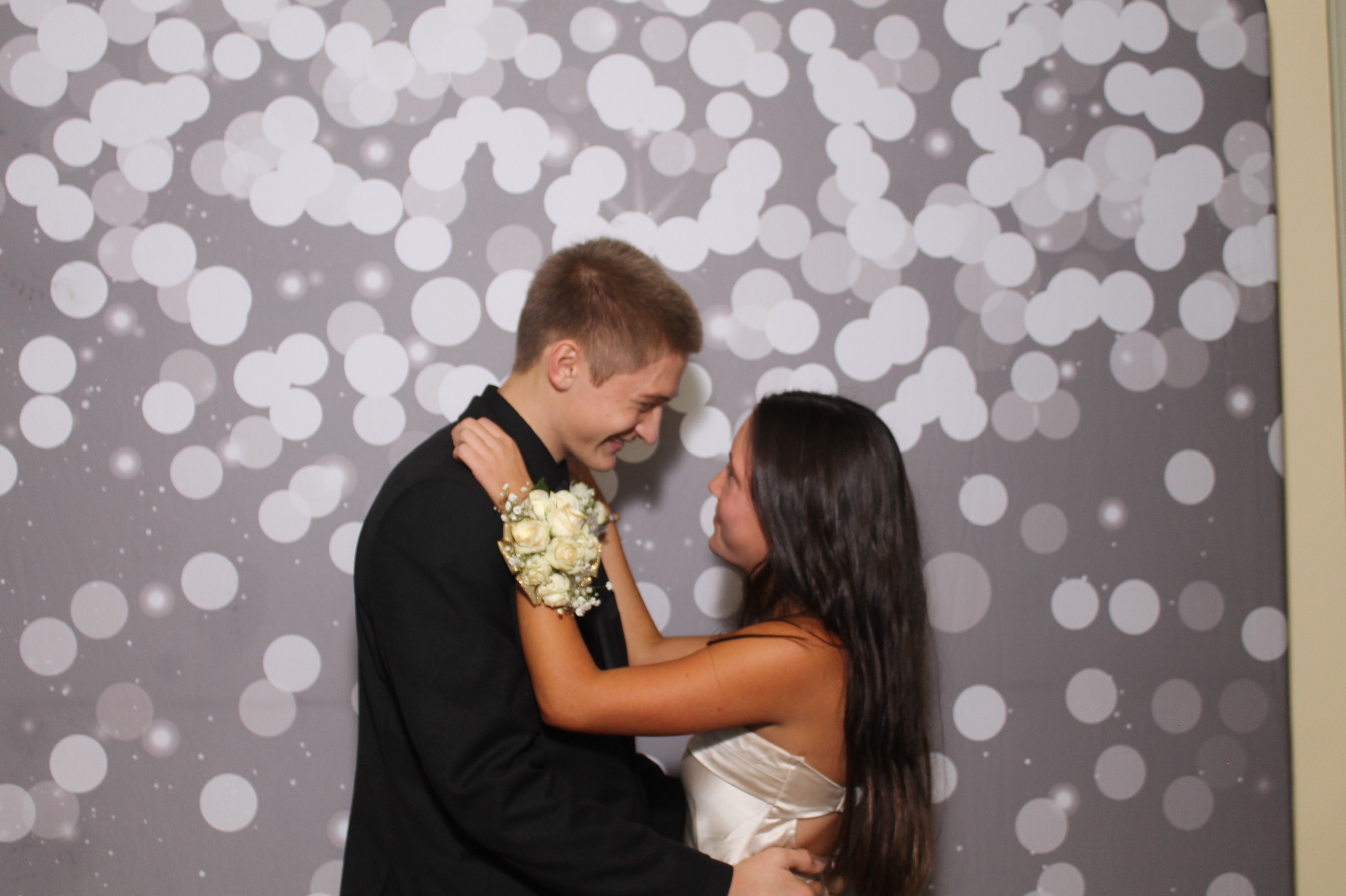 Walnut Hills Homecoming | View more photos from the event at gallery.photoboothcincy.com/u/PhotoBoothCincy/Walnut-Hills-Homecoming