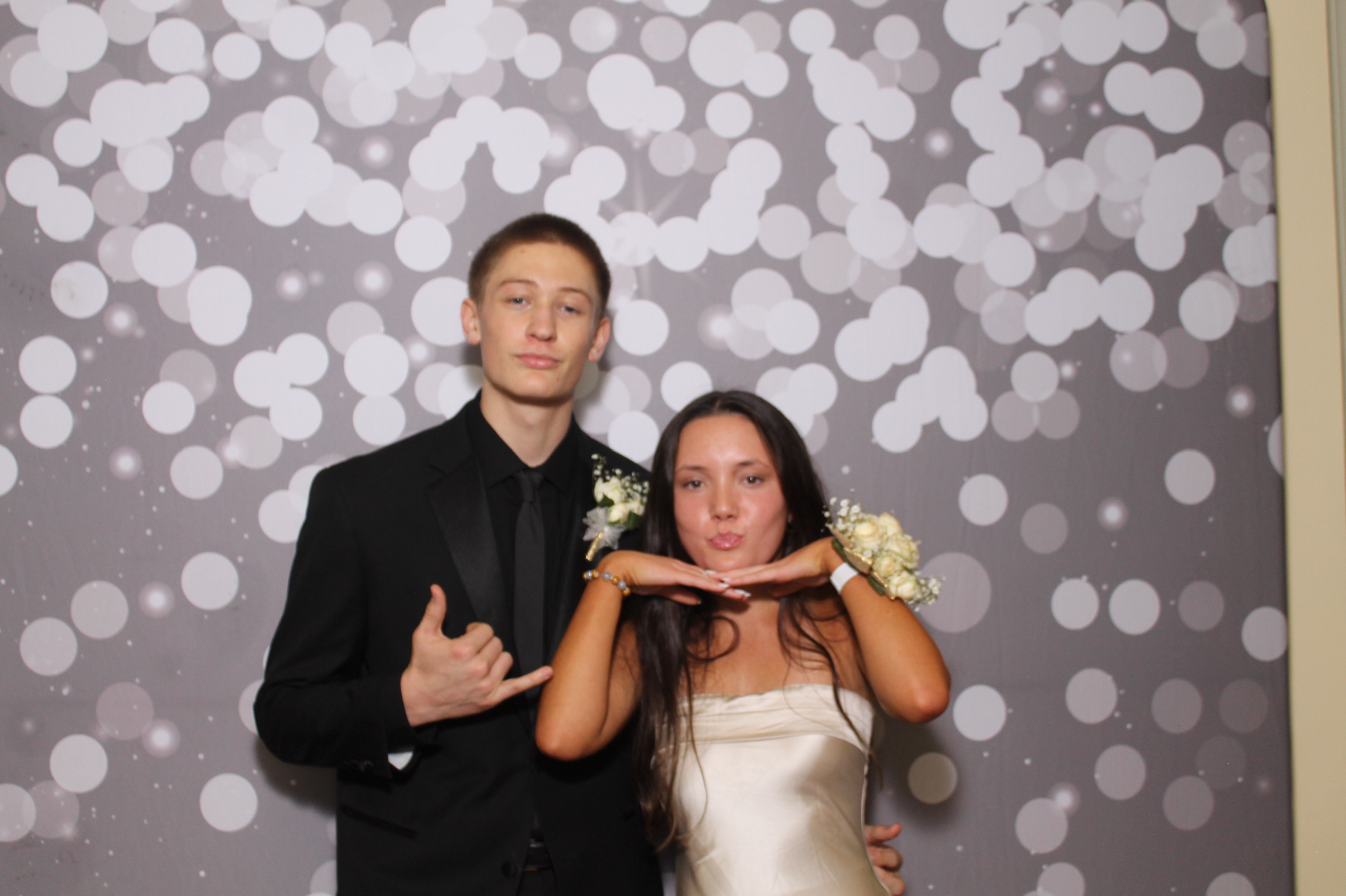Walnut Hills Homecoming | View more photos from the event at gallery.photoboothcincy.com/u/PhotoBoothCincy/Walnut-Hills-Homecoming