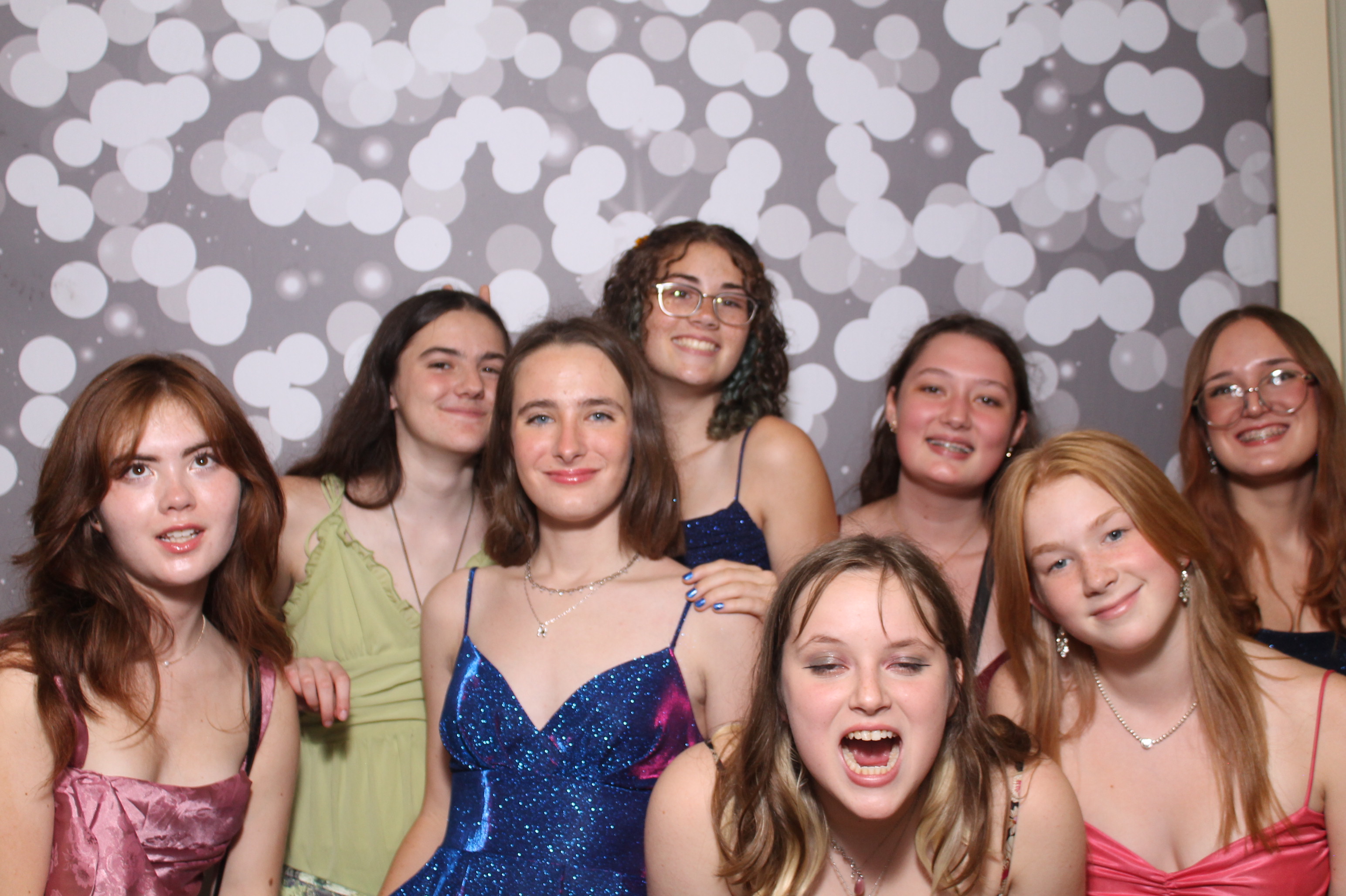 Walnut Hills Homecoming | View more photos from the event at gallery.photoboothcincy.com/u/PhotoBoothCincy/Walnut-Hills-Homecoming