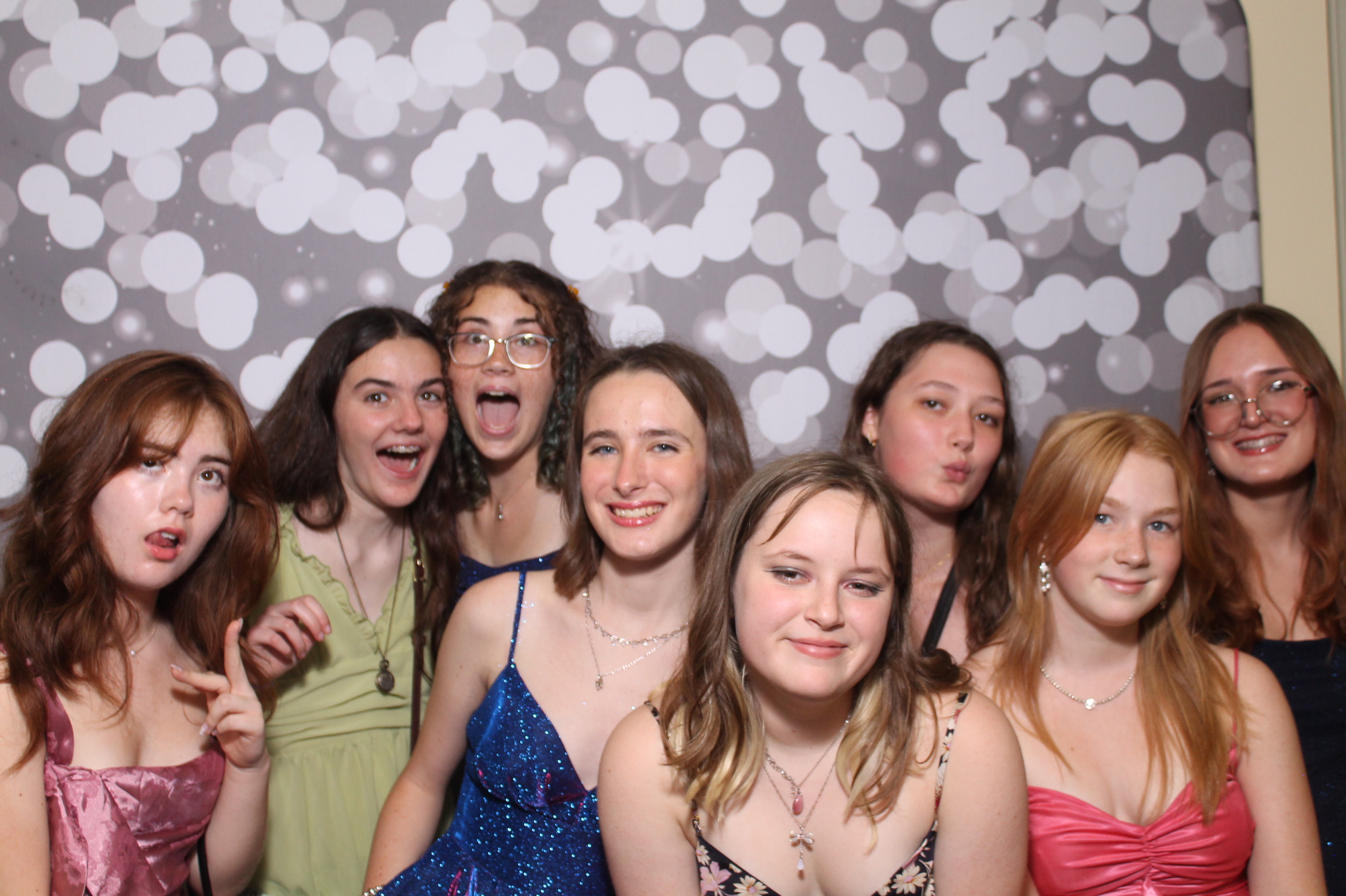 Walnut Hills Homecoming | View more photos from the event at gallery.photoboothcincy.com/u/PhotoBoothCincy/Walnut-Hills-Homecoming
