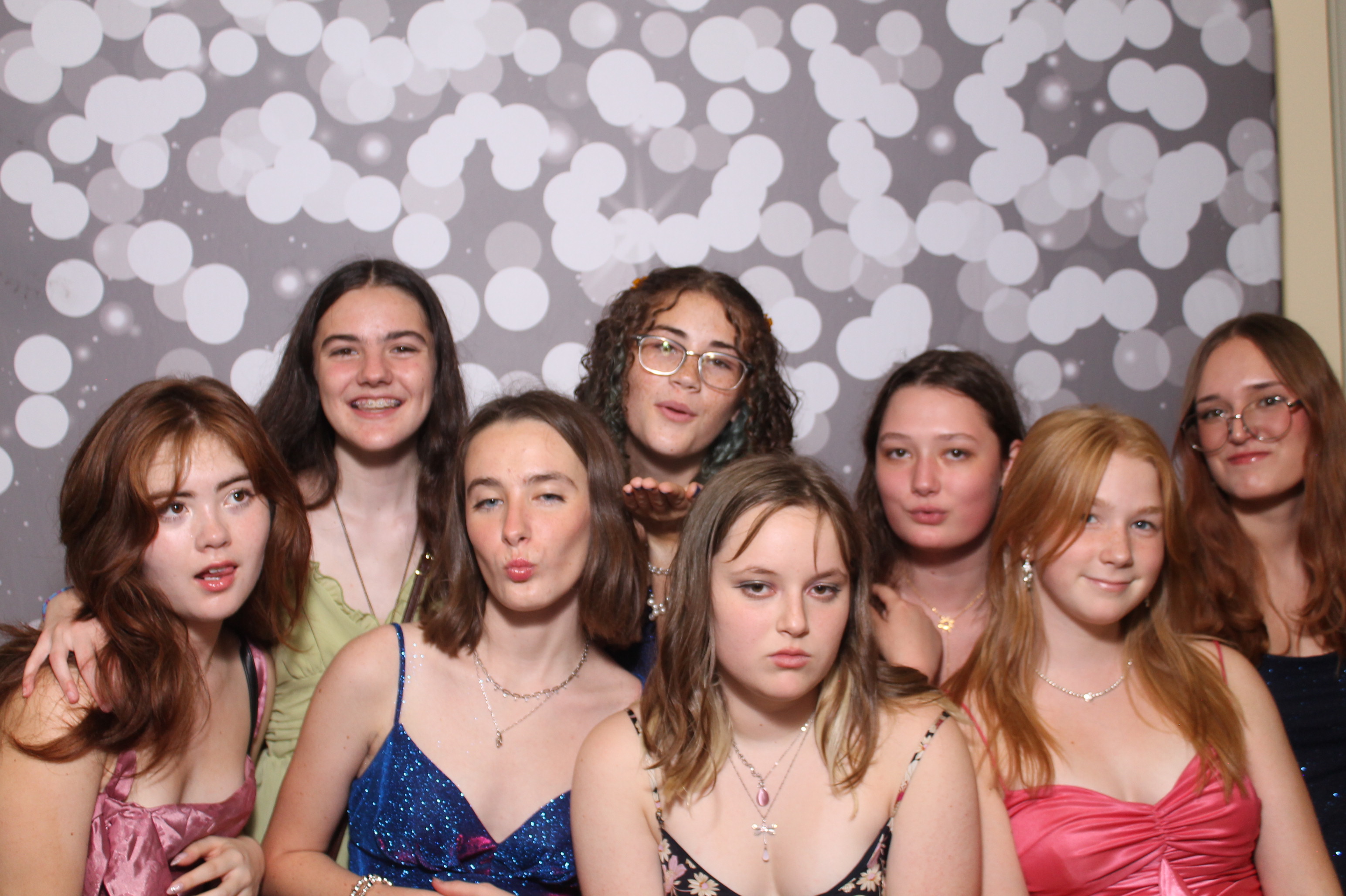 Walnut Hills Homecoming | View more photos from the event at gallery.photoboothcincy.com/u/PhotoBoothCincy/Walnut-Hills-Homecoming
