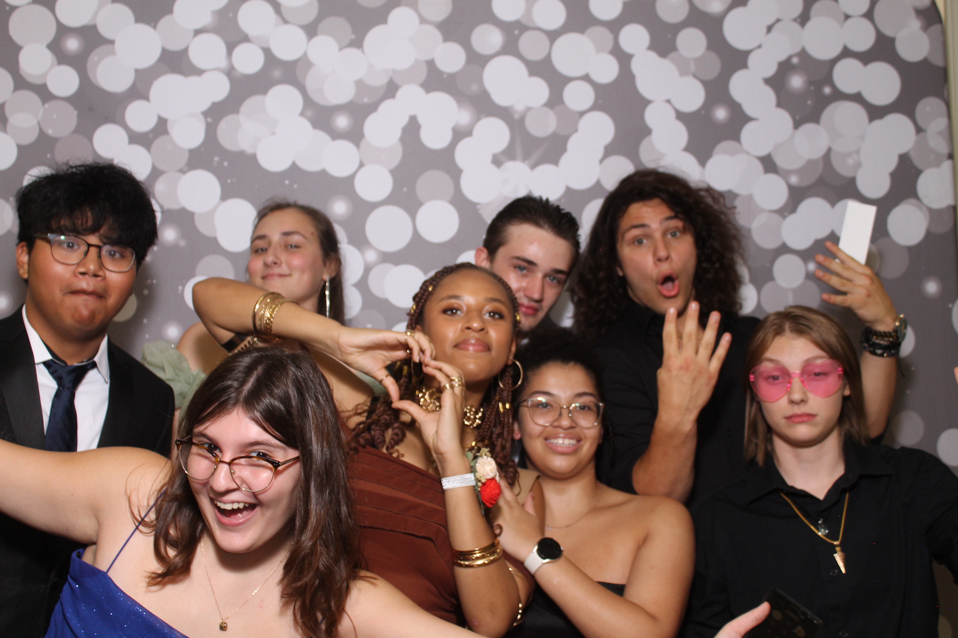 Walnut Hills Homecoming | View more photos from the event at gallery.photoboothcincy.com/u/PhotoBoothCincy/Walnut-Hills-Homecoming