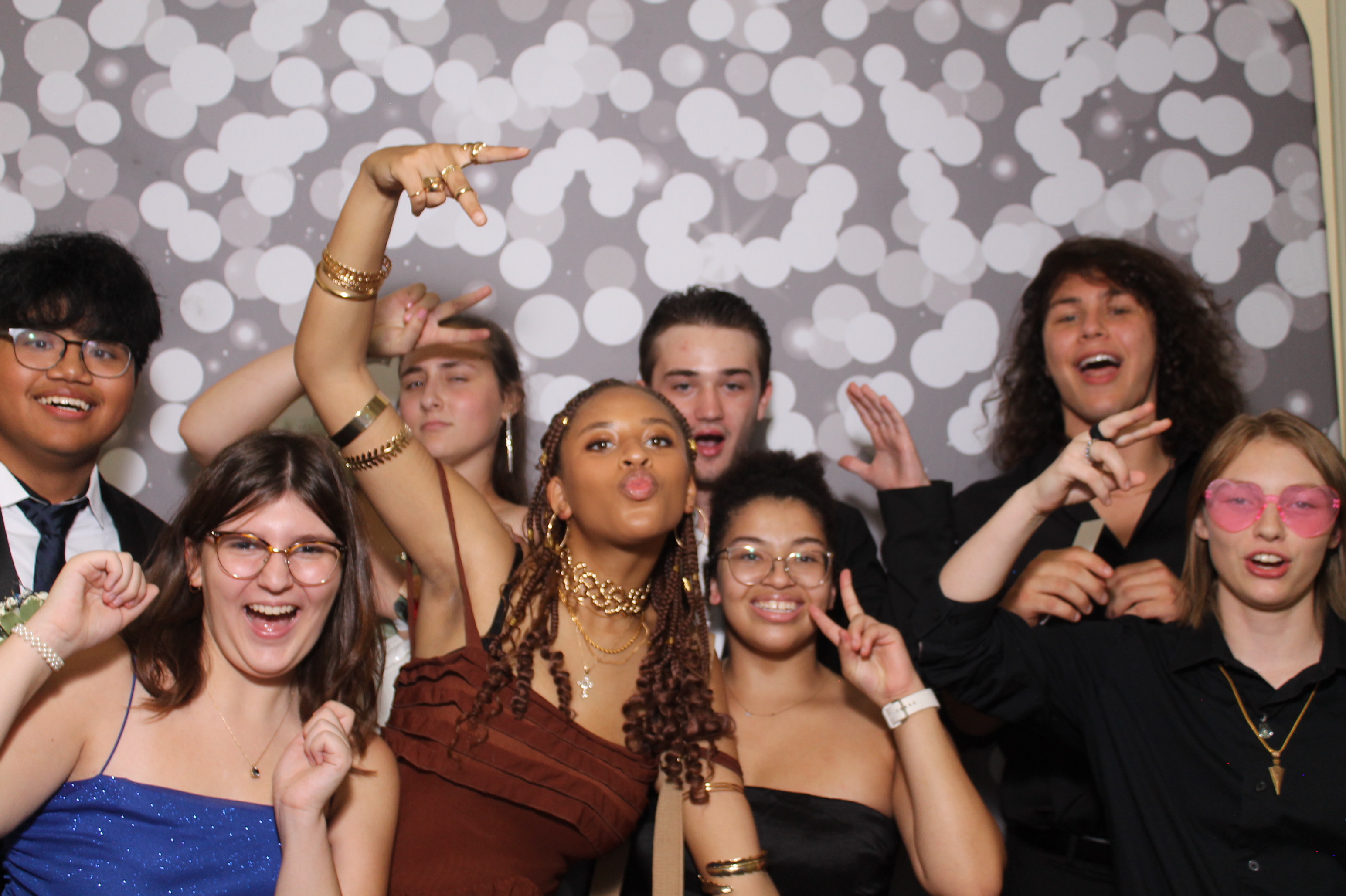 Walnut Hills Homecoming | View more photos from the event at gallery.photoboothcincy.com/u/PhotoBoothCincy/Walnut-Hills-Homecoming