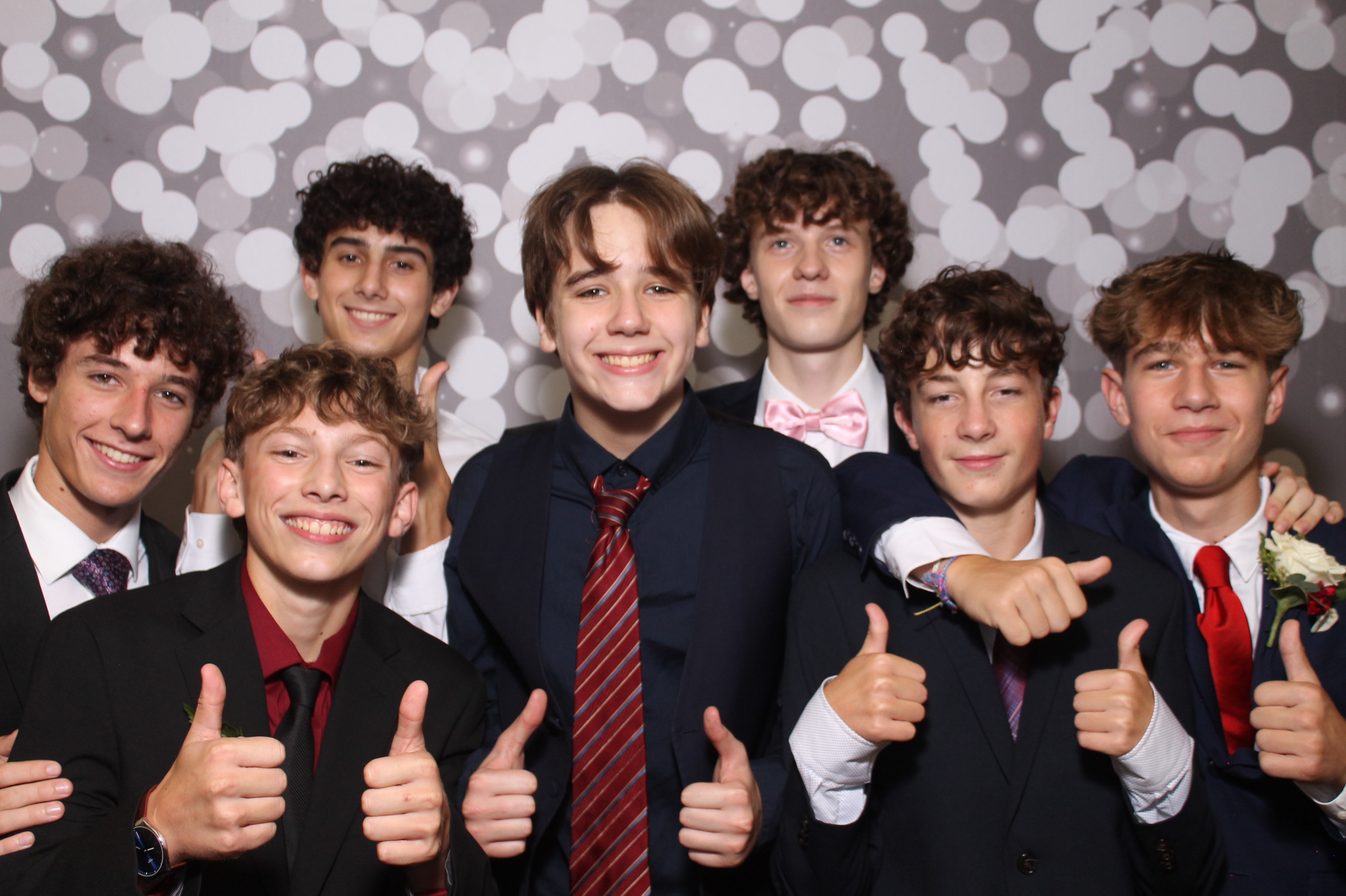 Walnut Hills Homecoming | View more photos from the event at gallery.photoboothcincy.com/u/PhotoBoothCincy/Walnut-Hills-Homecoming