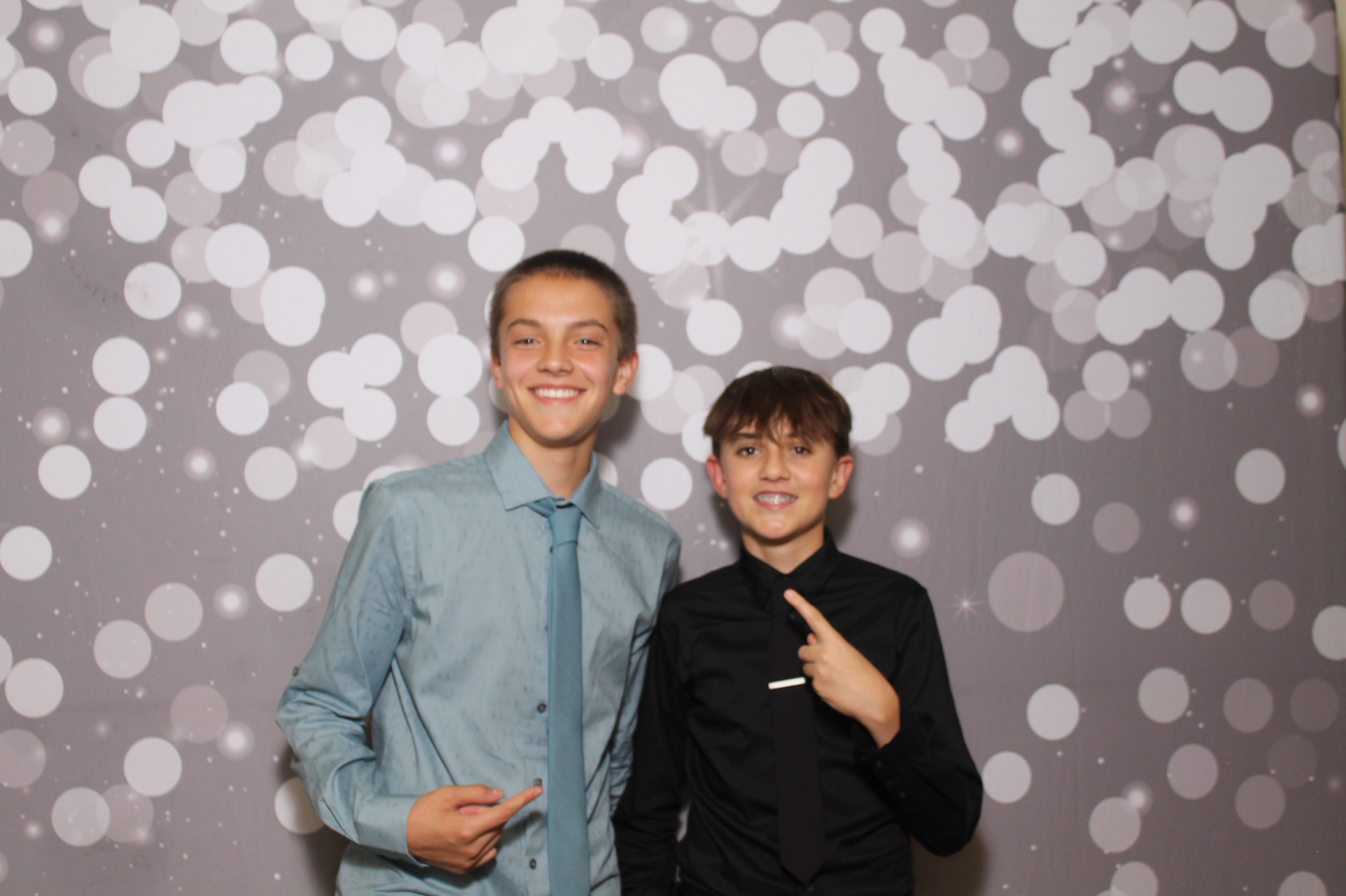 Walnut Hills Homecoming | View more photos from the event at gallery.photoboothcincy.com/u/PhotoBoothCincy/Walnut-Hills-Homecoming