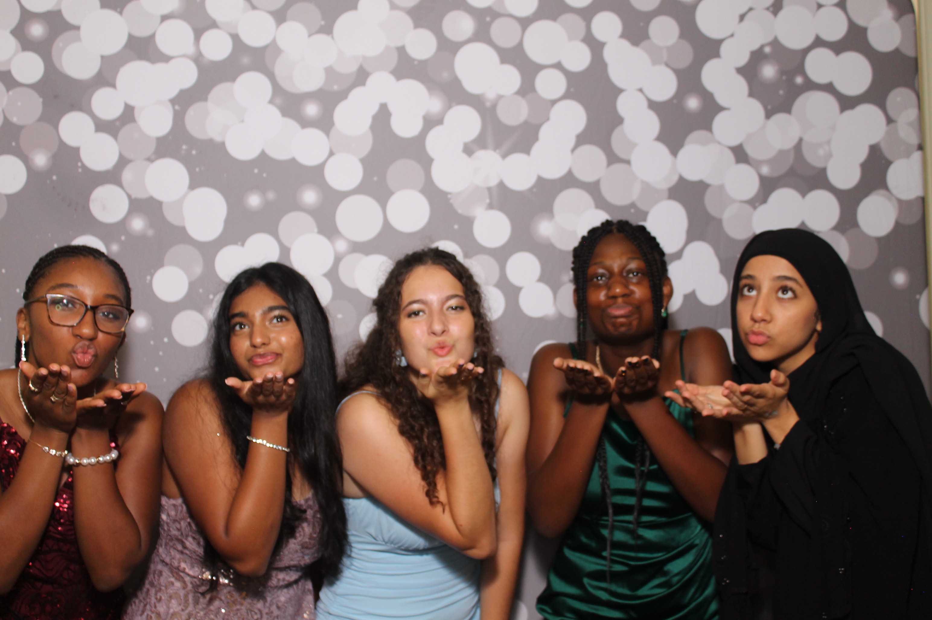 Walnut Hills Homecoming | View more photos from the event at gallery.photoboothcincy.com/u/PhotoBoothCincy/Walnut-Hills-Homecoming