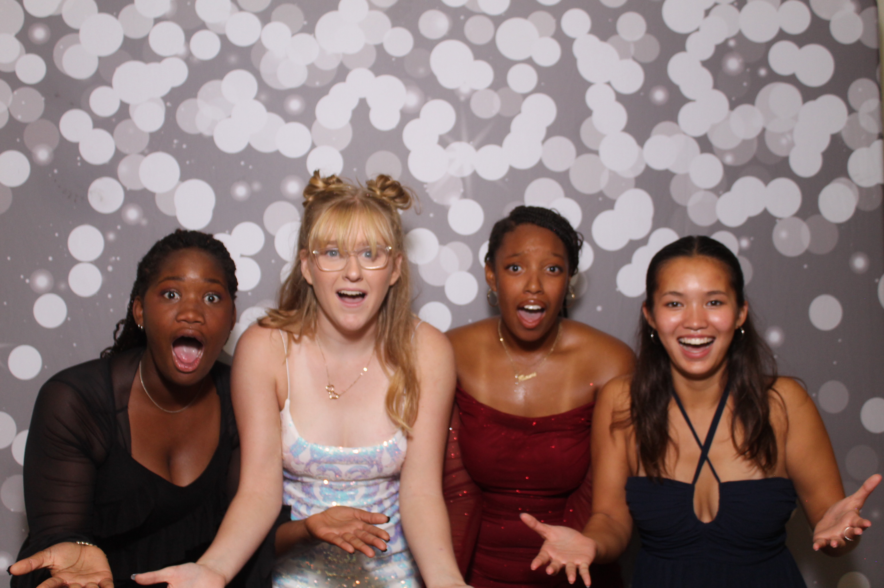 Walnut Hills Homecoming | View more photos from the event at gallery.photoboothcincy.com/u/PhotoBoothCincy/Walnut-Hills-Homecoming