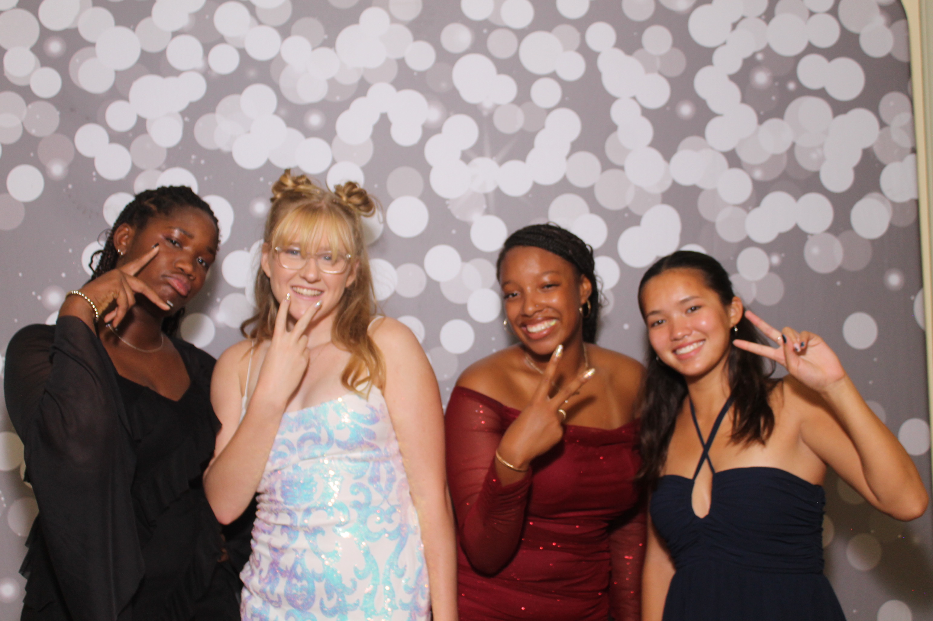 Walnut Hills Homecoming | View more photos from the event at gallery.photoboothcincy.com/u/PhotoBoothCincy/Walnut-Hills-Homecoming
