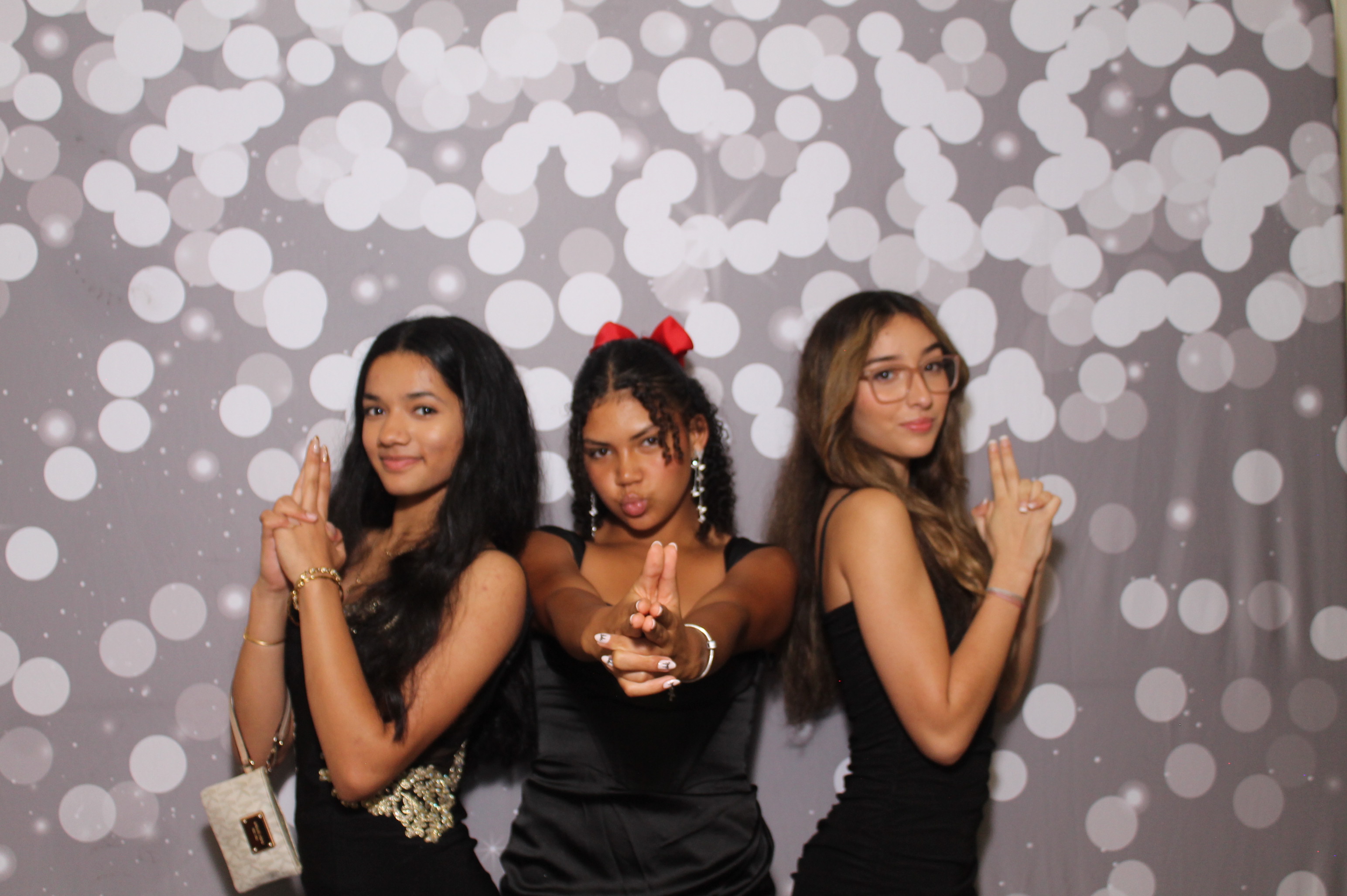 Walnut Hills Homecoming | View more photos from the event at gallery.photoboothcincy.com/u/PhotoBoothCincy/Walnut-Hills-Homecoming
