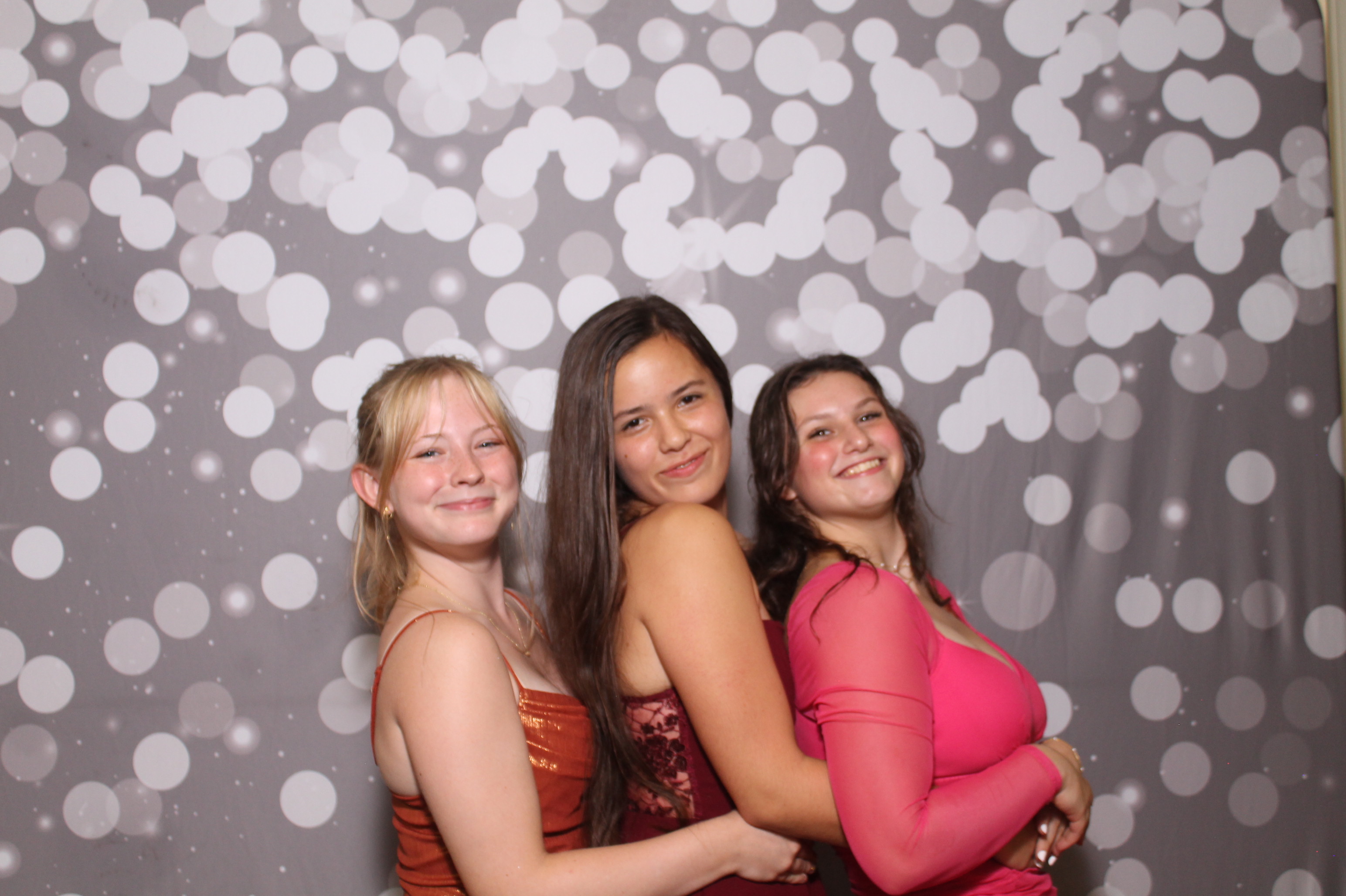 Walnut Hills Homecoming | View more photos from the event at gallery.photoboothcincy.com/u/PhotoBoothCincy/Walnut-Hills-Homecoming